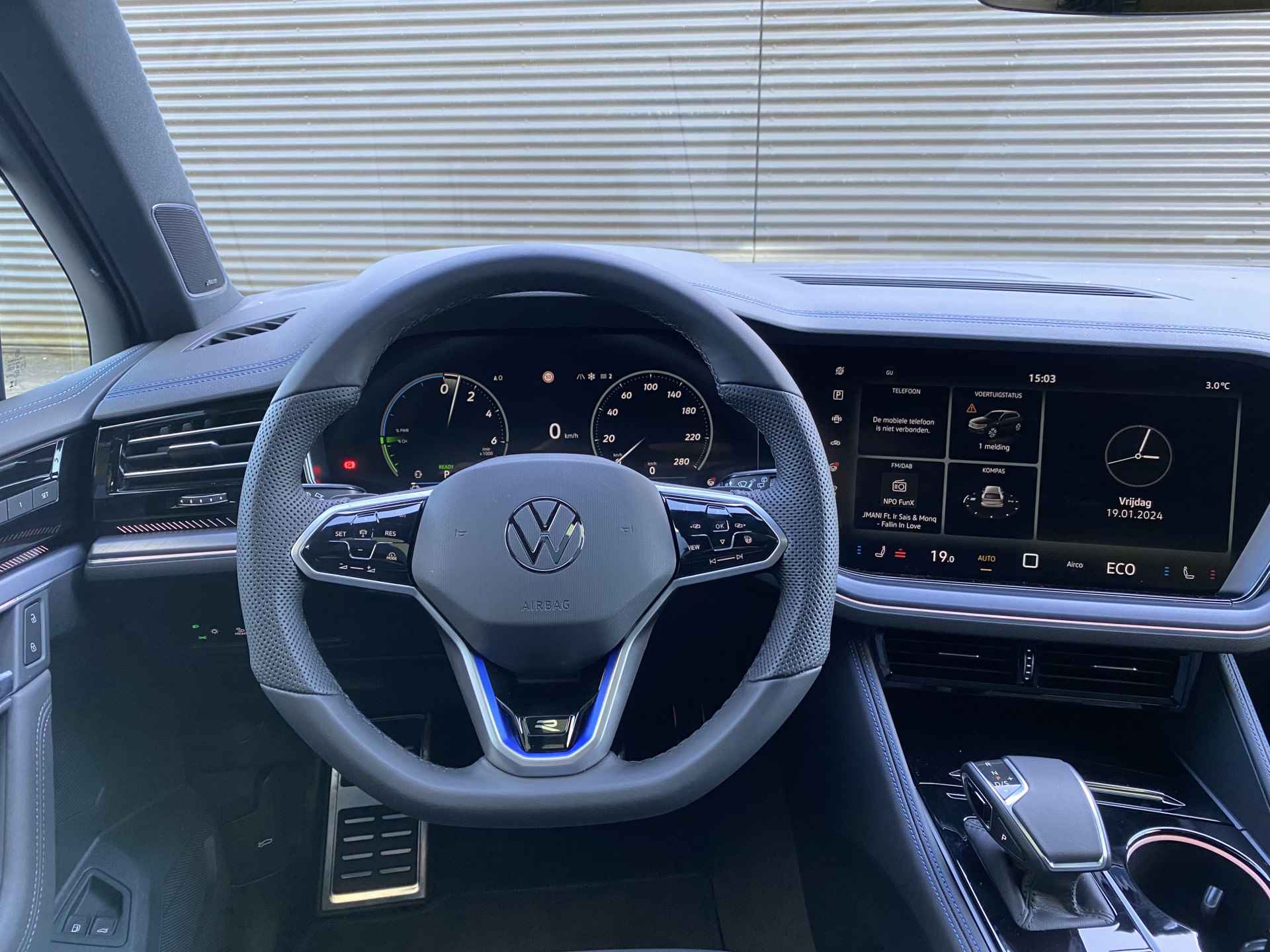 Volkswagen Touareg R 3.0 TSi eHybrid 463pk | 360° camera | Servosluiting portieren | Head-up display | Trekhaak - 47/56