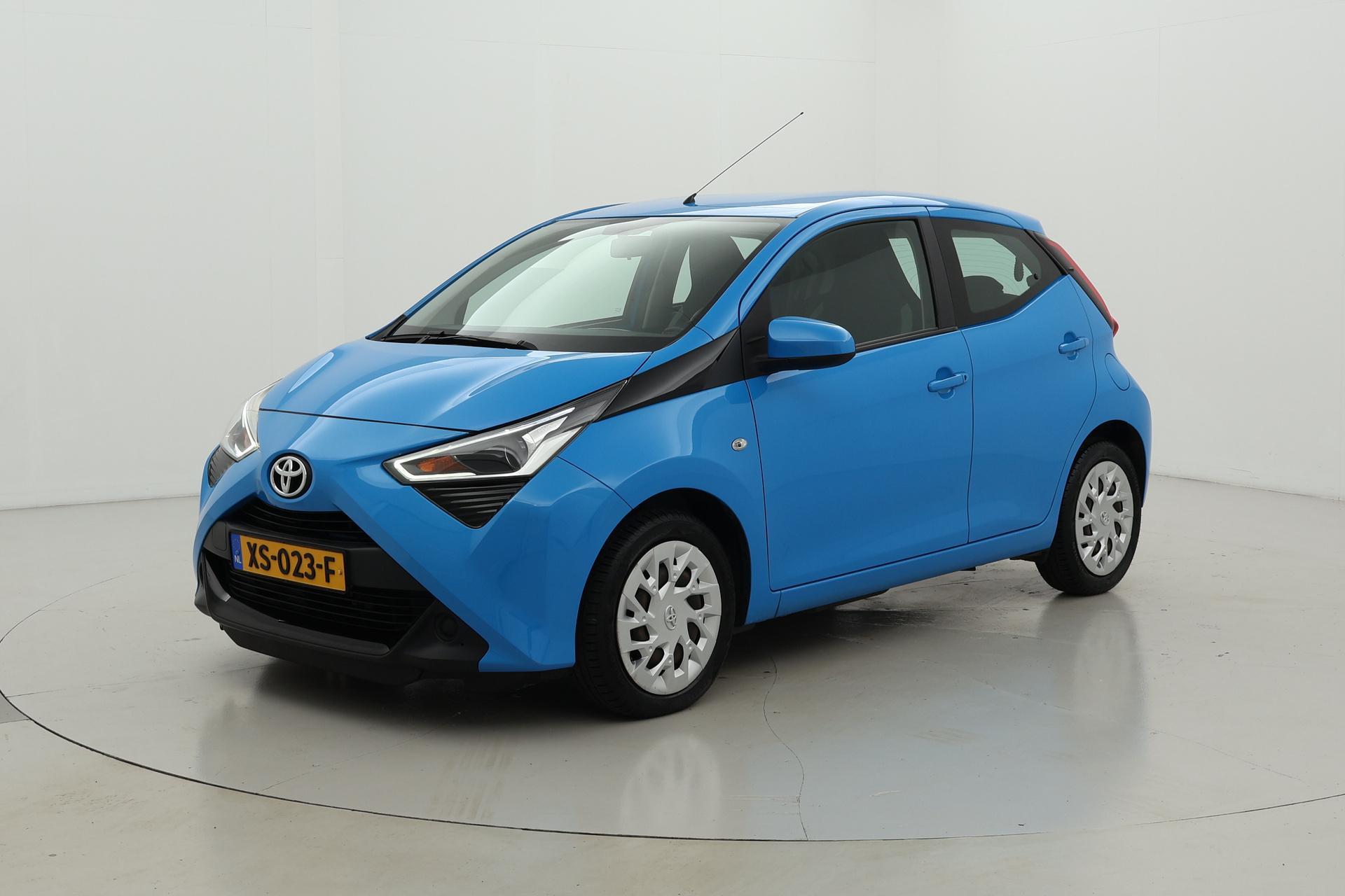 Toyota Aygo 1.0 VVT-i x-play 5drs