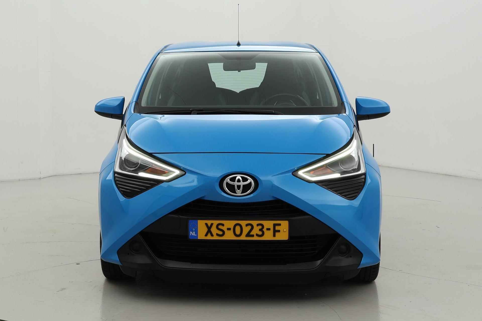 Toyota Aygo 1.0 VVT-i x-play 5drs - 11/32