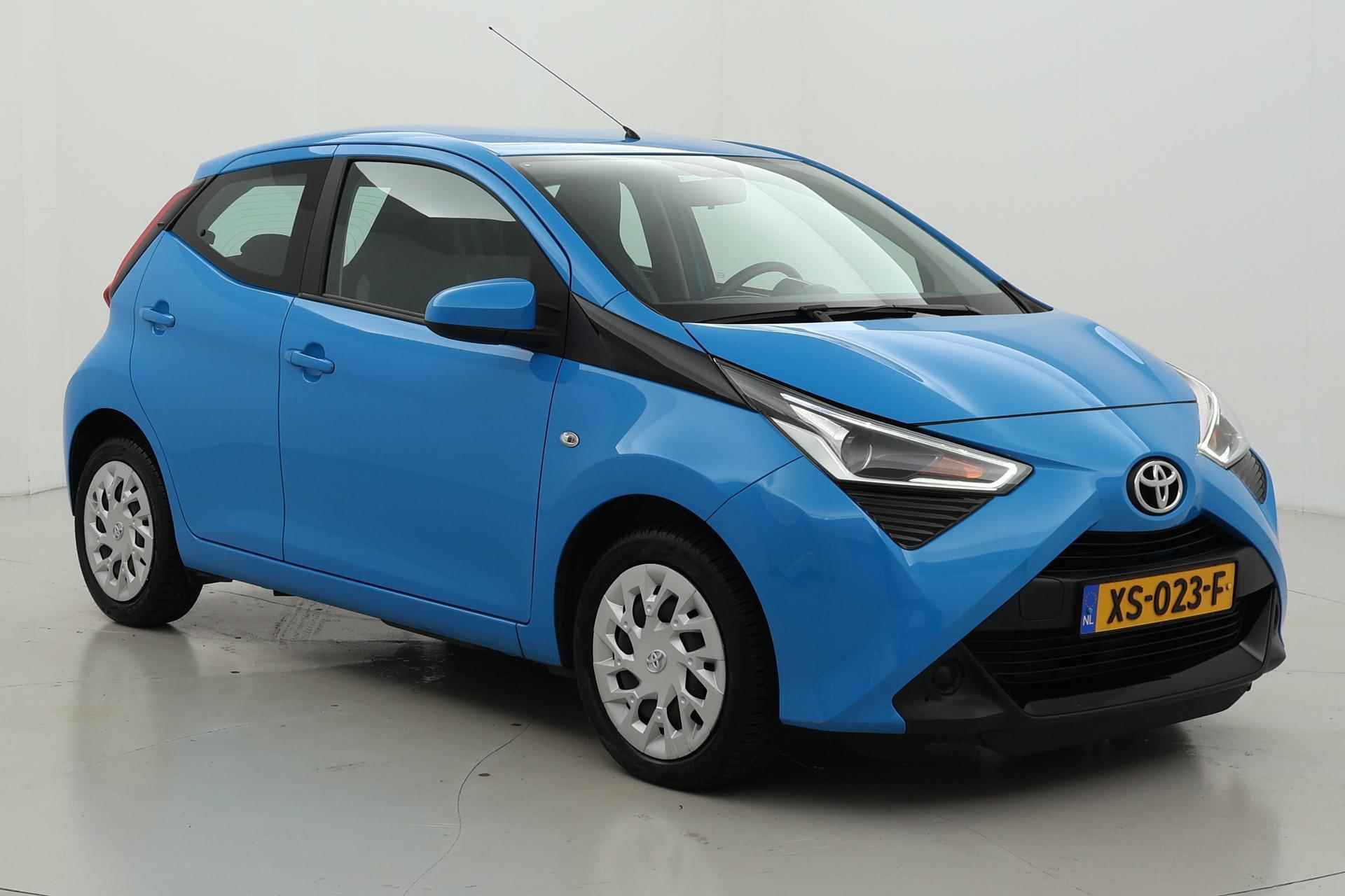 Toyota Aygo 1.0 VVT-i x-play 5drs - 25/32