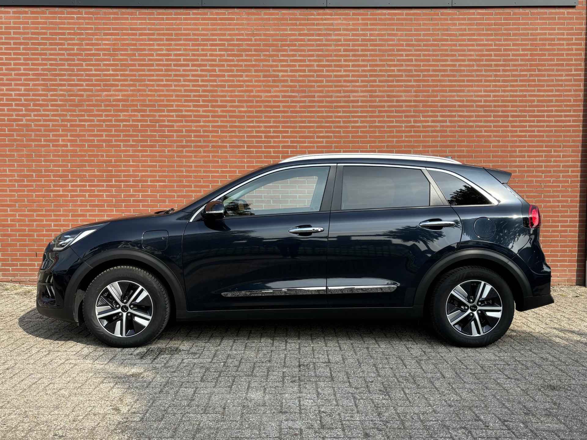 Kia Niro 1.6 GDi PHEV ExecutiveLine | Achteruitrijcamera | Parkeersensoren voor + achter | Navigatie | Addaptive cruise control | JBL sound system | Stoelverwarming voor + achter - 4/37