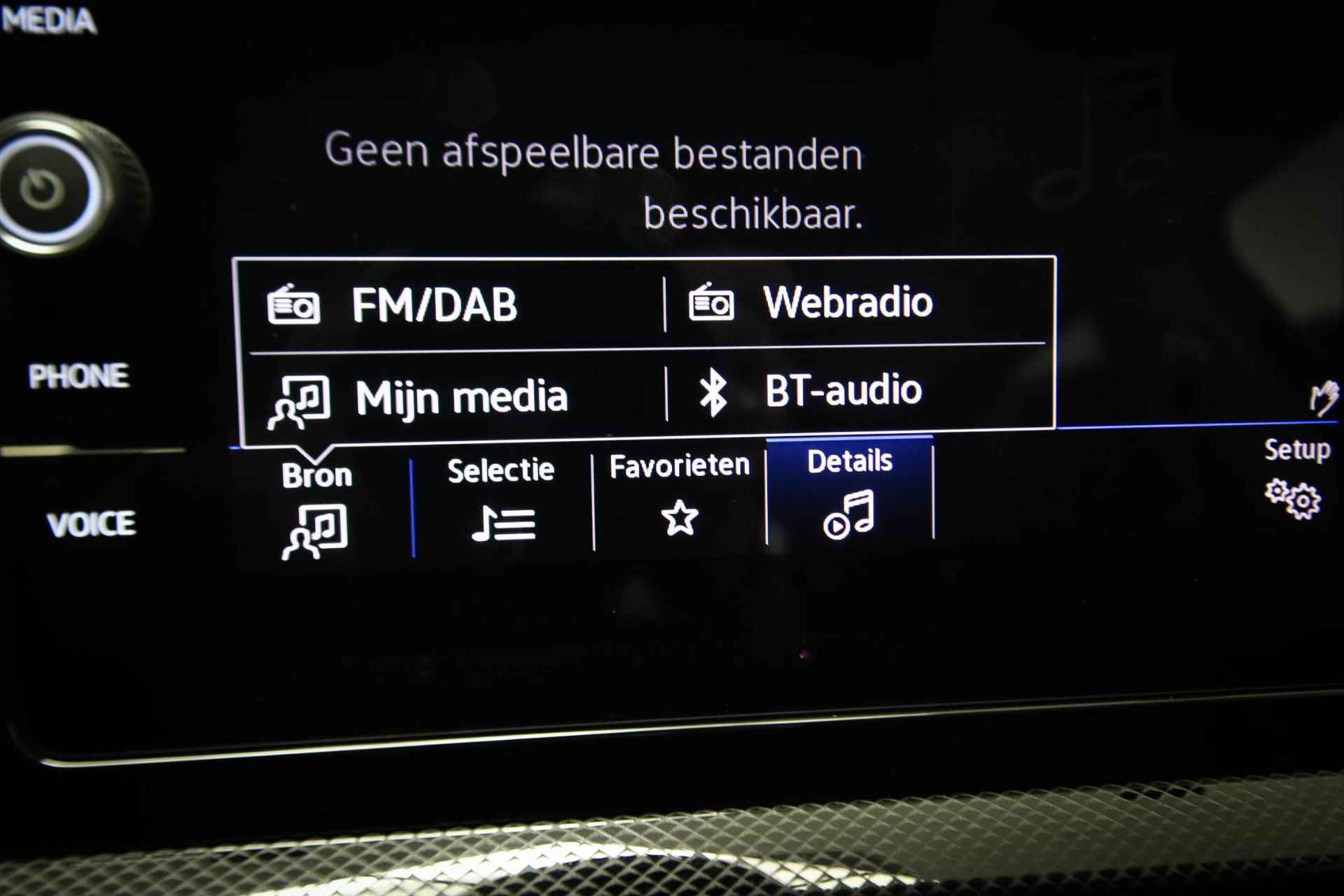 Volkswagen T-Cross 1.0 TSI Life Edition NIEUW MODEL | LED | STOELVERWARMING | DAB | APPLE | CAMERA - 37/53