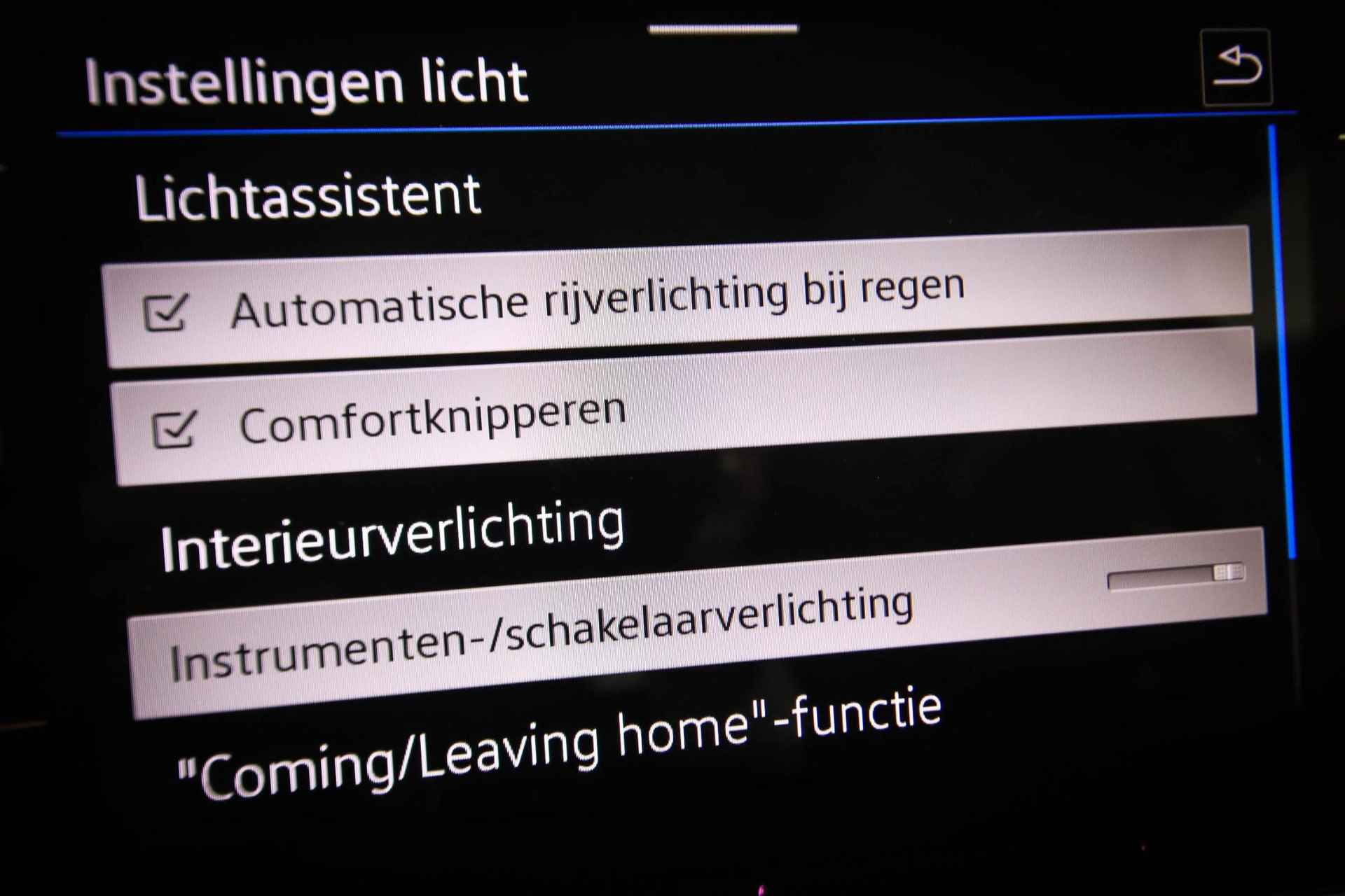 Volkswagen T-Cross 1.0 TSI Life Edition NIEUW MODEL | LED | STOELVERWARMING | DAB | APPLE | CAMERA - 44/53