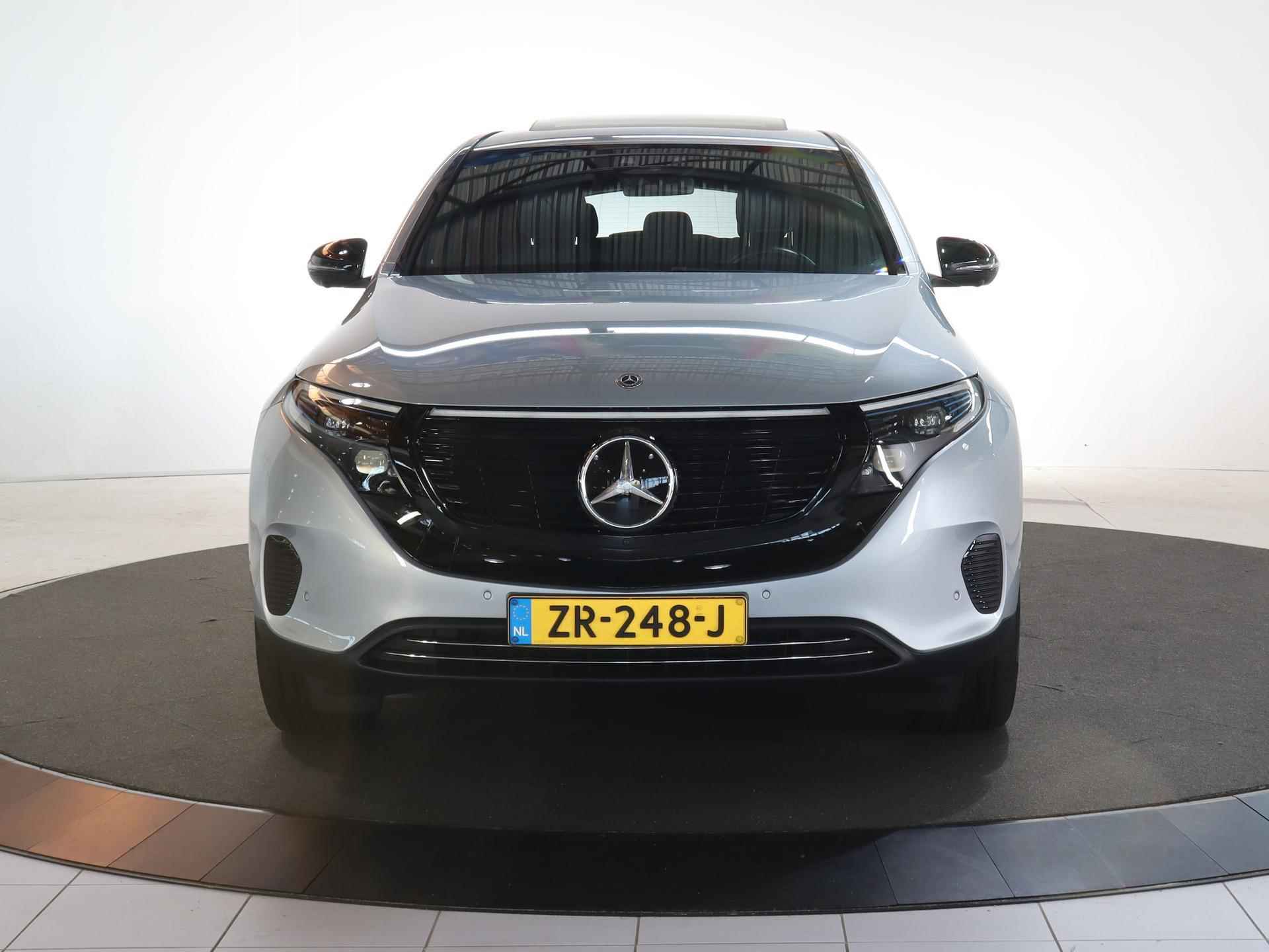 Mercedes-Benz EQC 400 4MATIC Premium Plus 80 kWh | Burmester | Schuifdak | Keyless | Rijassistentiepakket Plus | 360 graden camera | Memory | Massage | - 4/31