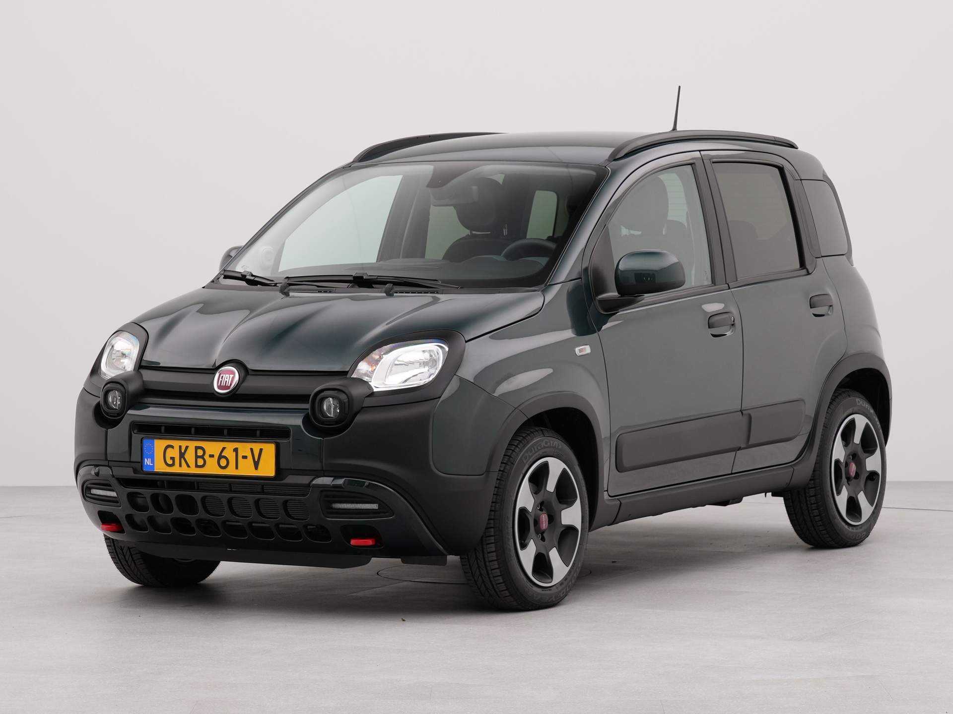 Fiat Panda 1.0 Hybrid Cross | Navigatie by App | Parkeersensoren achter | Airco |