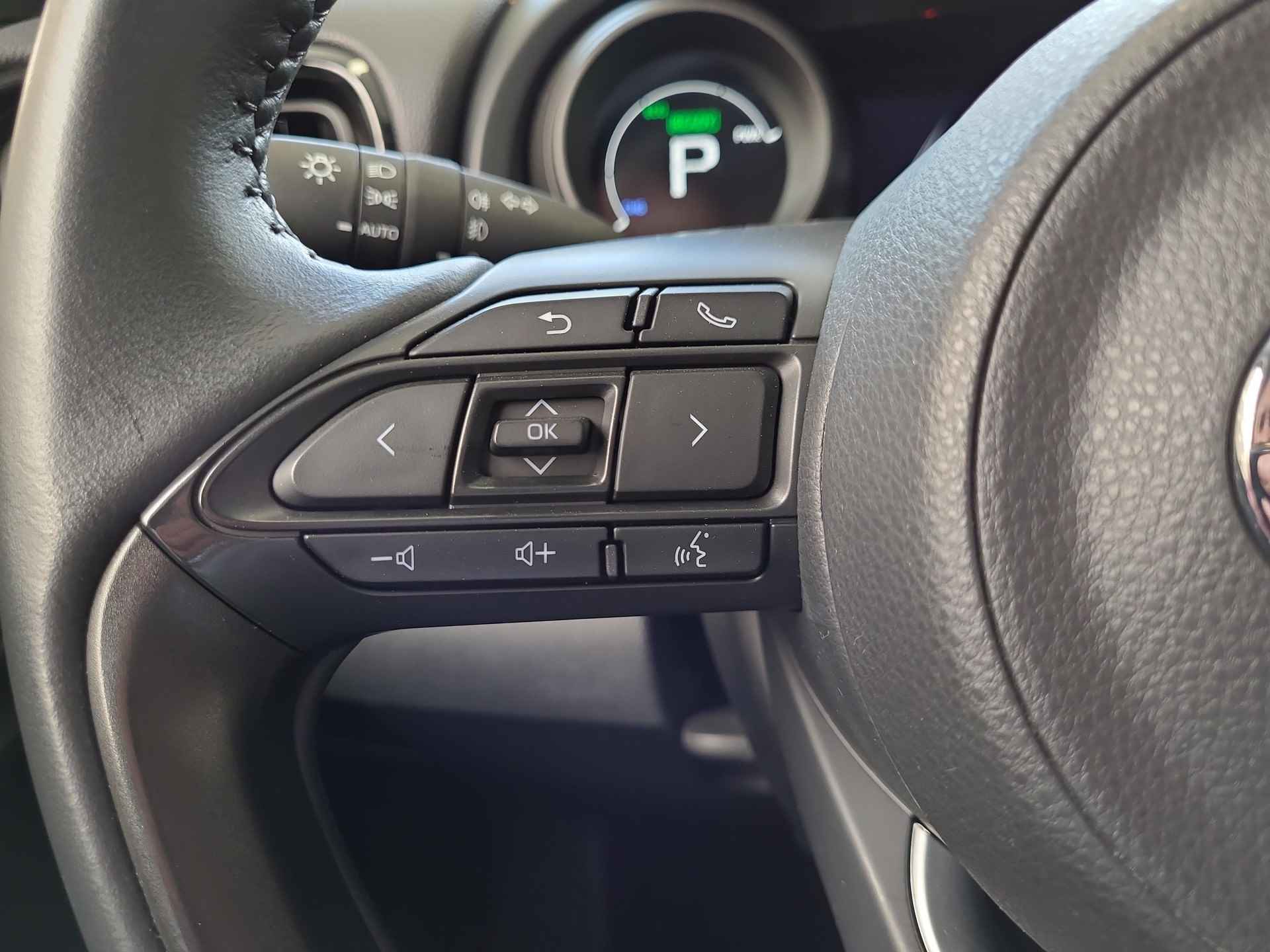 Toyota Yaris 1.5 Hybrid Dynamic Automaat | Apple CarPlay / Android Auto | Rijklaarprijs incl. garantie | - 17/29