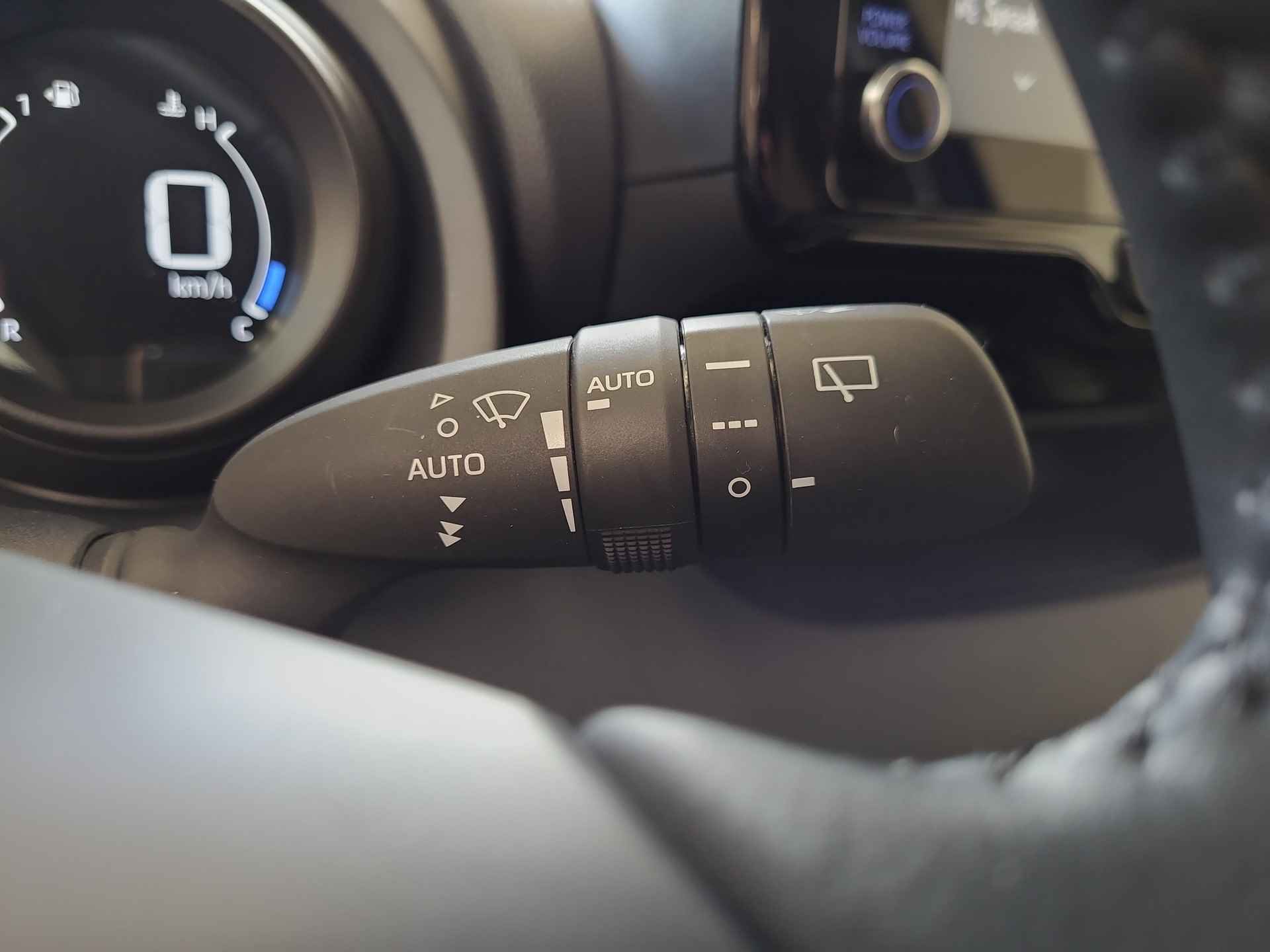 Toyota Yaris 1.5 Hybrid Dynamic Automaat | Apple CarPlay / Android Auto | Rijklaarprijs incl. garantie | - 20/29