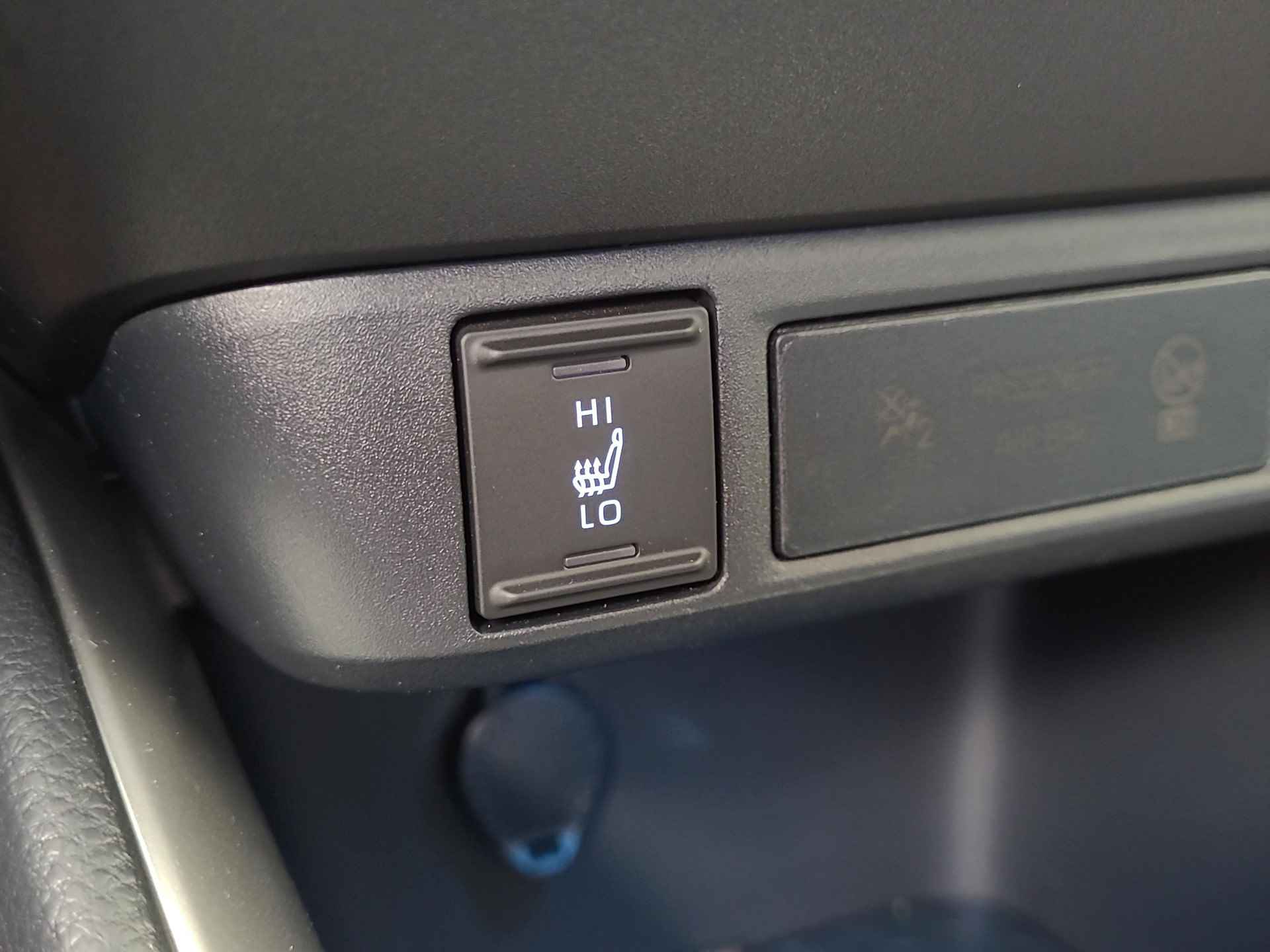 Toyota Yaris 1.5 Hybrid Dynamic Automaat | Apple CarPlay / Android Auto | Rijklaarprijs incl. garantie | - 24/29