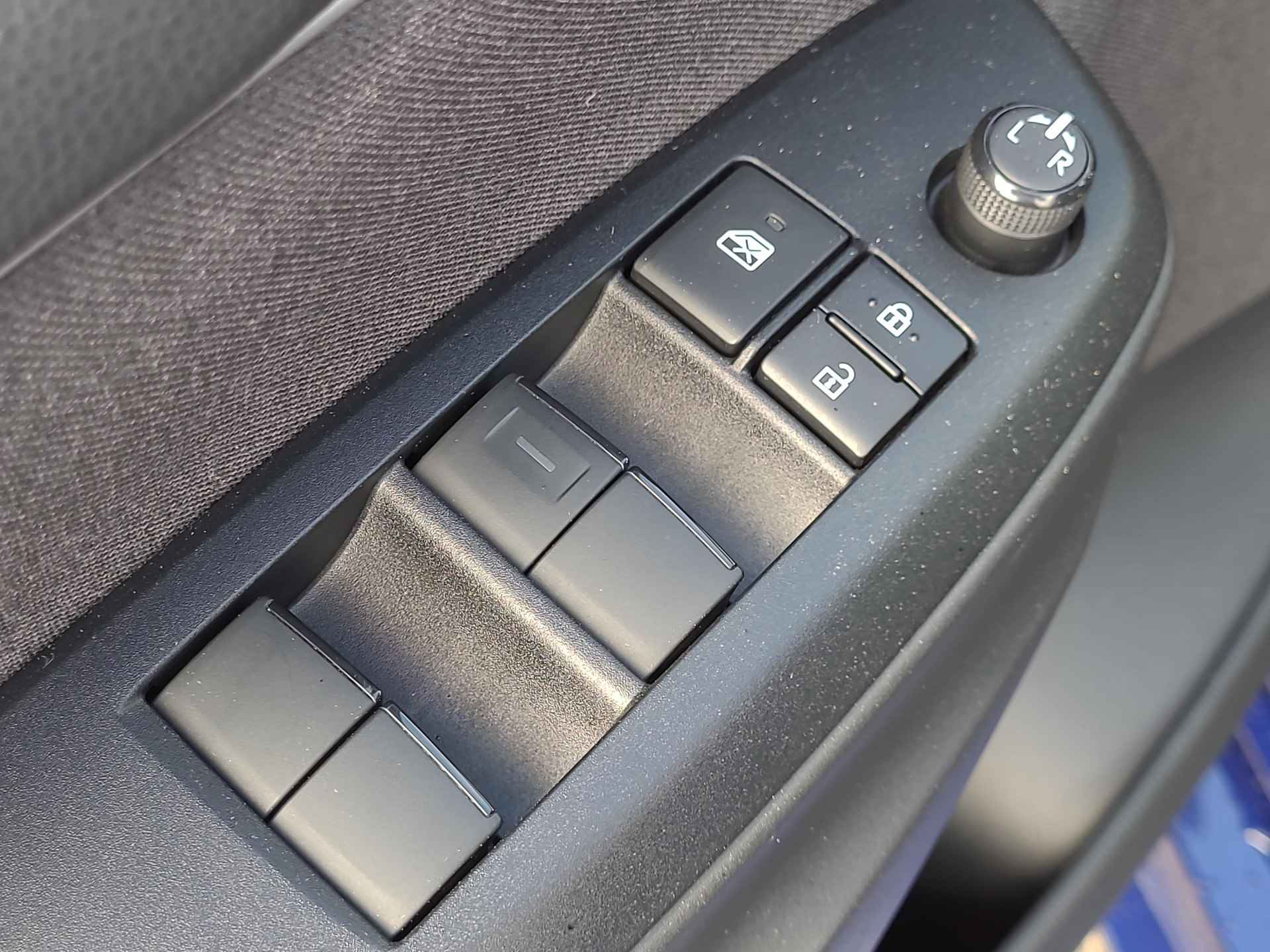 Toyota Yaris 1.5 Hybrid Dynamic Automaat | Apple CarPlay / Android Auto | Rijklaarprijs incl. garantie | - 25/29