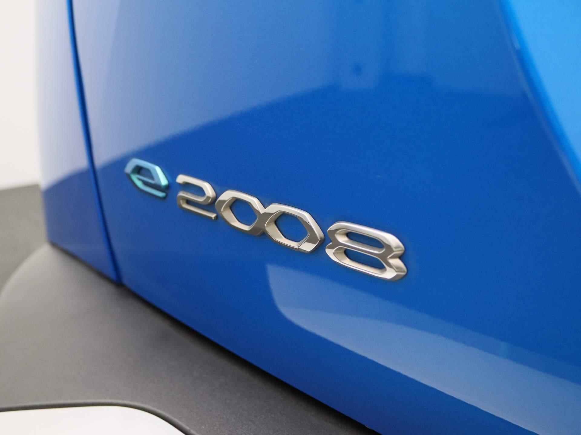 Peugeot e-2008 EV Blue Lease Active 50 kWh | Automaat | Navigatie | Climate control | Parkeer sensoren | LMV | LED | Camera | DAB | Apple carplay | - 36/43