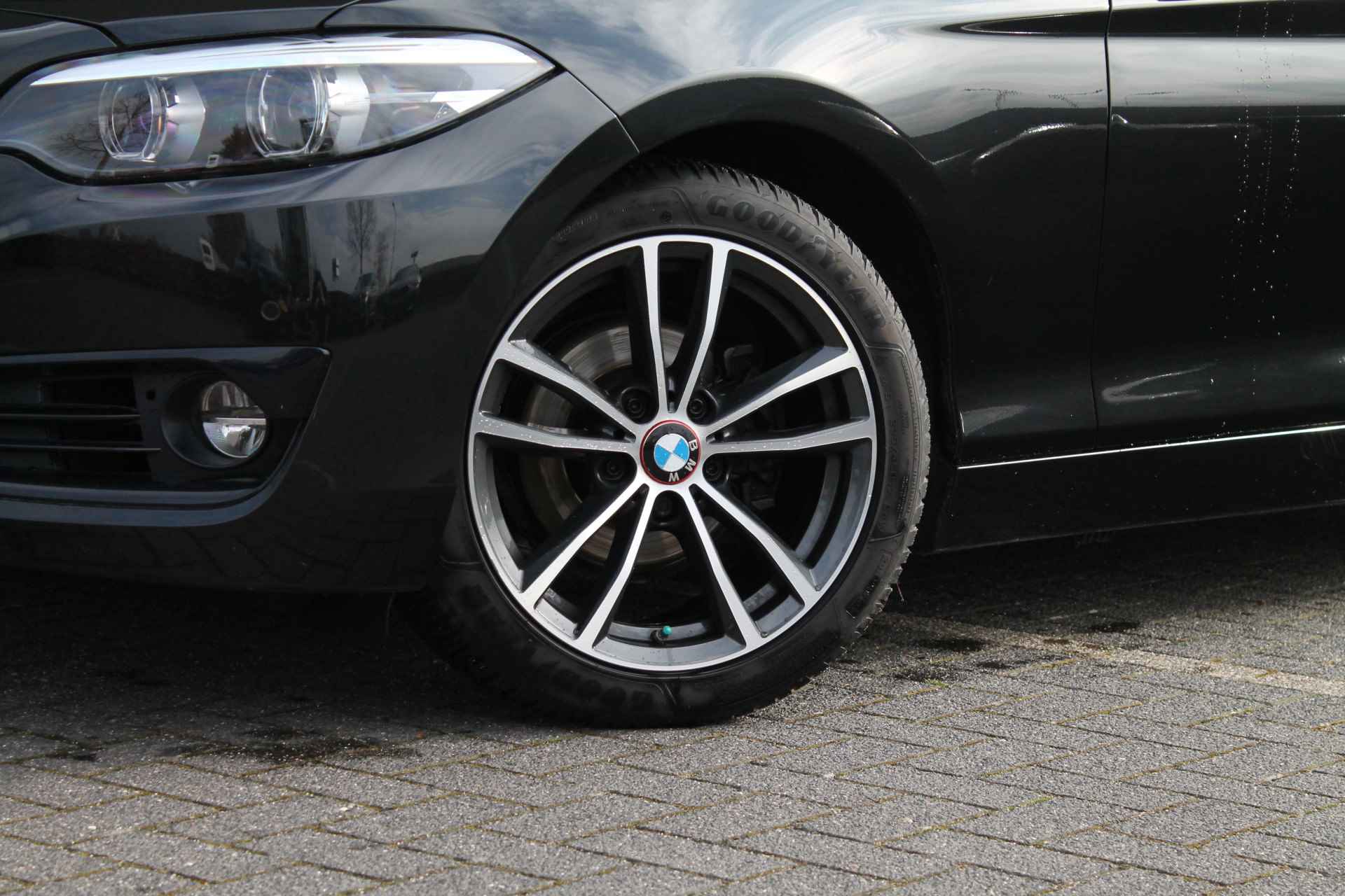 BMW 2 Serie Cabrio 218i High Executive Sport Line Automaat / Sportstoelen / Navigatie Professional / Cruise Control / Stoelverwarming / Leder - 19/27