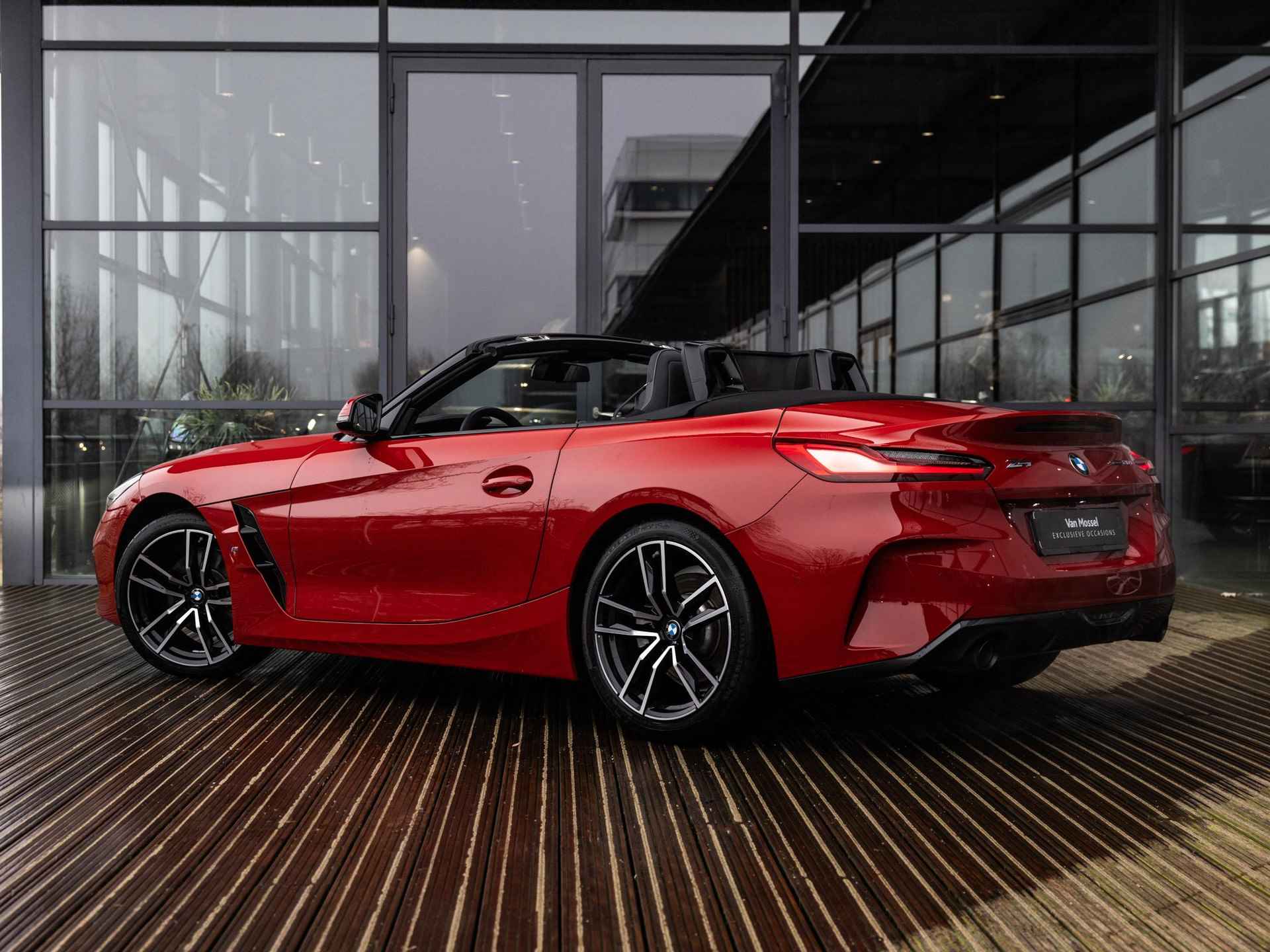 BMW Z4 Roadster sDrive20i High Executive M-PAKKET | HARMAN KARDON | 19" M-VELGEN | SHADOWLINE | AMBIANCE VERLICHTING | CRUISECONTROL | - 5/38