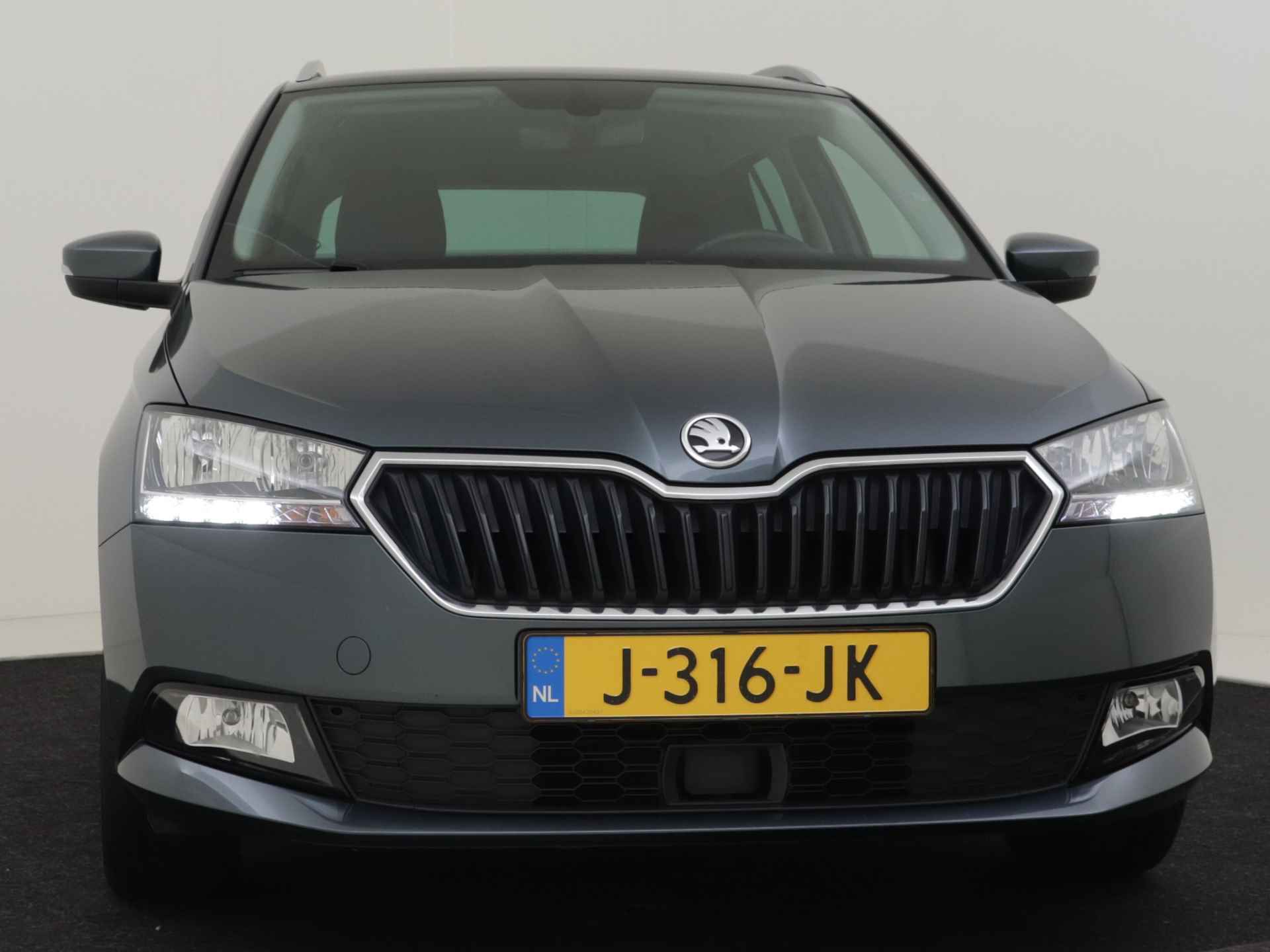 Škoda Fabia Combi 1.0 TSI 96pk Ambition | Airco | Cruise controle | Navigatie | Apple Carplay/Android Auto | 15"LMV - 26/37