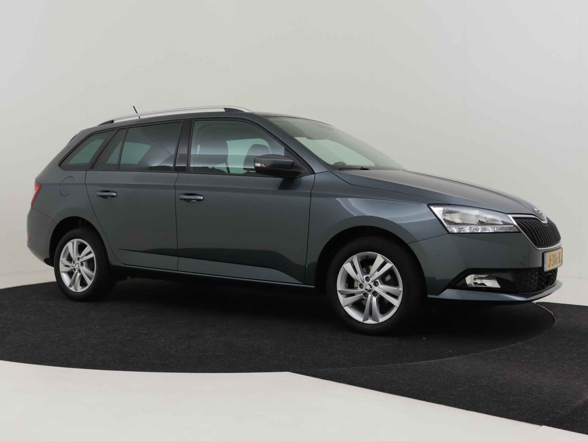 Škoda Fabia Combi 1.0 TSI 96pk Ambition | Airco | Cruise controle | Navigatie | Apple Carplay/Android Auto | 15"LMV - 27/37