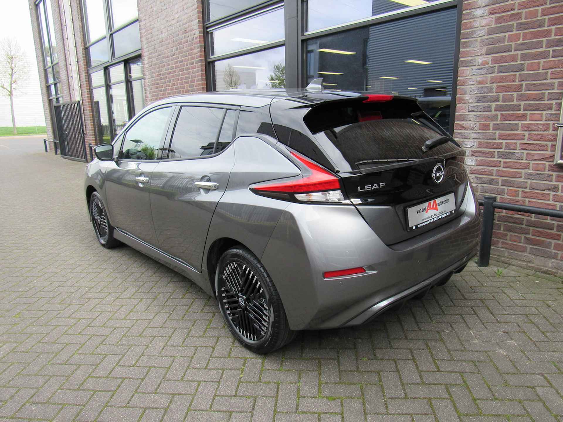 Nissan Leaf Electric e+ 59kWh Tekna Navigatie / Apple carplay / Subsidie van € 2000 mogelijk/Android Auto / Climate Control / Bose geluid /Stoelverwarming - 8/39