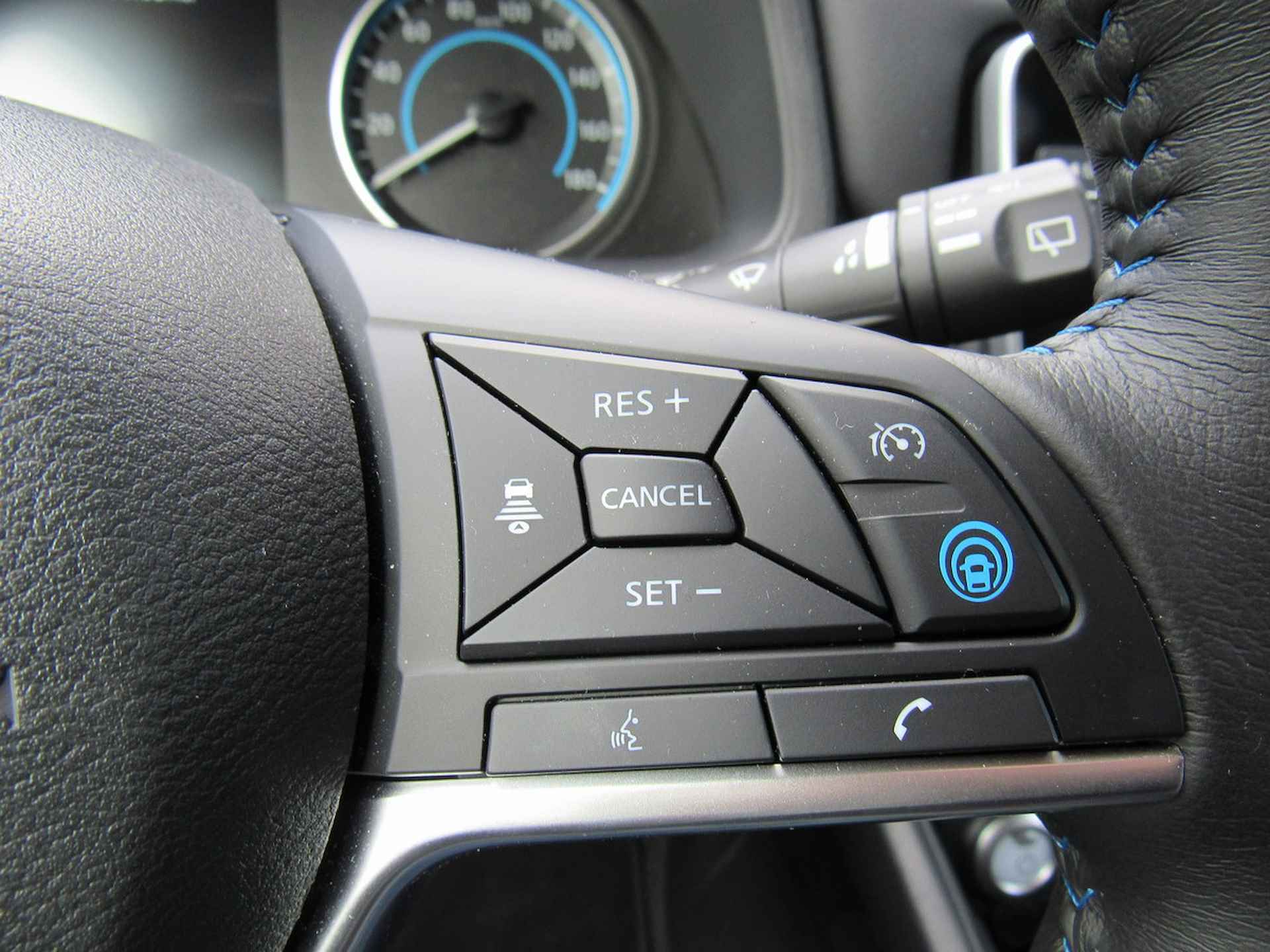 Nissan Leaf Electric e+ 59kWh Tekna Navigatie / Apple carplay / Subsidie van € 2000 mogelijk/Android Auto / Climate Control / Bose geluid /Stoelverwarming - 28/39