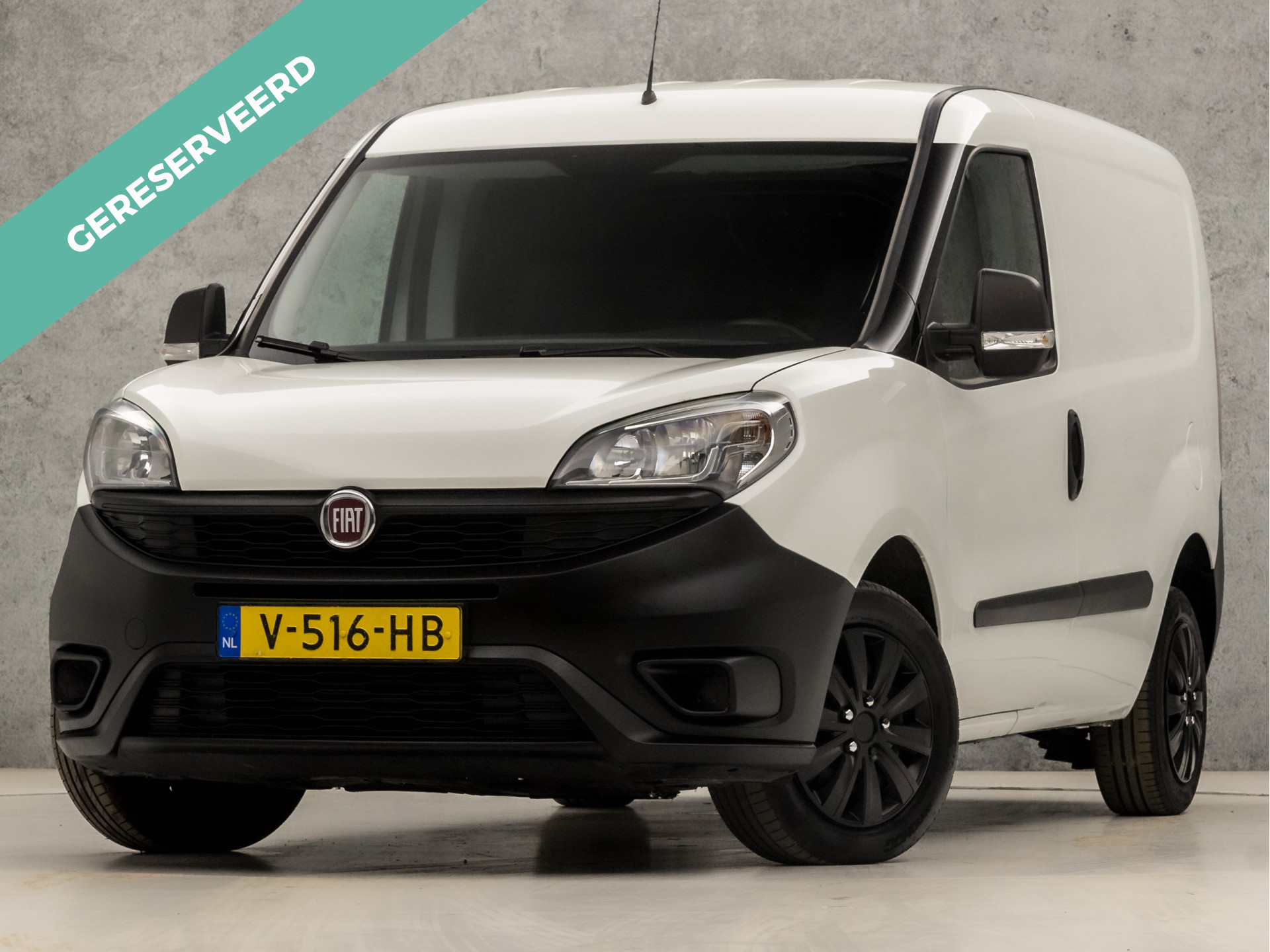 Fiat Dobló Cargo 1.3 MJ L1H1 Actual (AIRCO, BLUETOOTH, LEDER, STUURWIEL MULTIFUNCTIONEEL, TREKHAAK, PARKEERSENSOREN, NIEUWSTAAT)