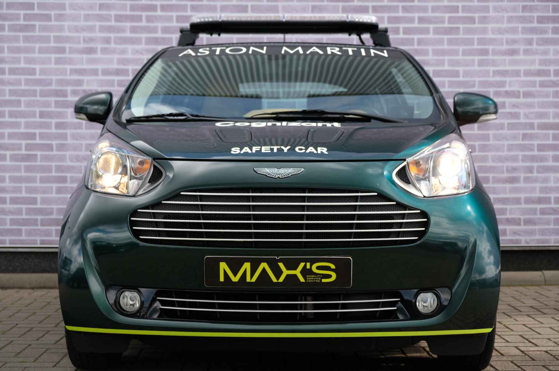 Aston Martin Cygnet 1.3 Safety Car Edition | Uniek | Origineel NL geleverd | Stoelverwarming | Leder/Alcantara Bekleding | Navigatie | Airco | - 21/26