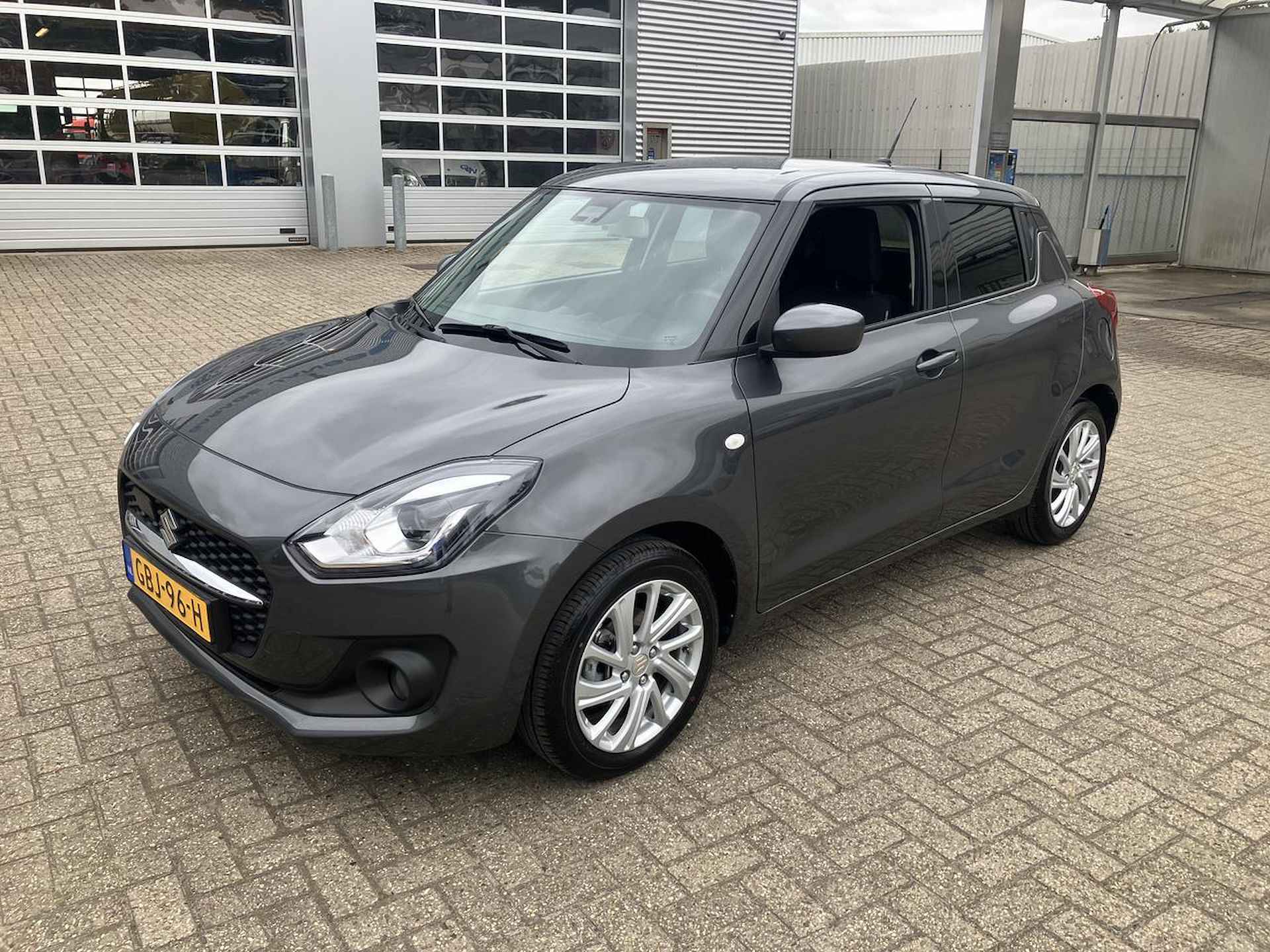 Suzuki Swift 1.2 SELECT SM.HYB. - 2/11