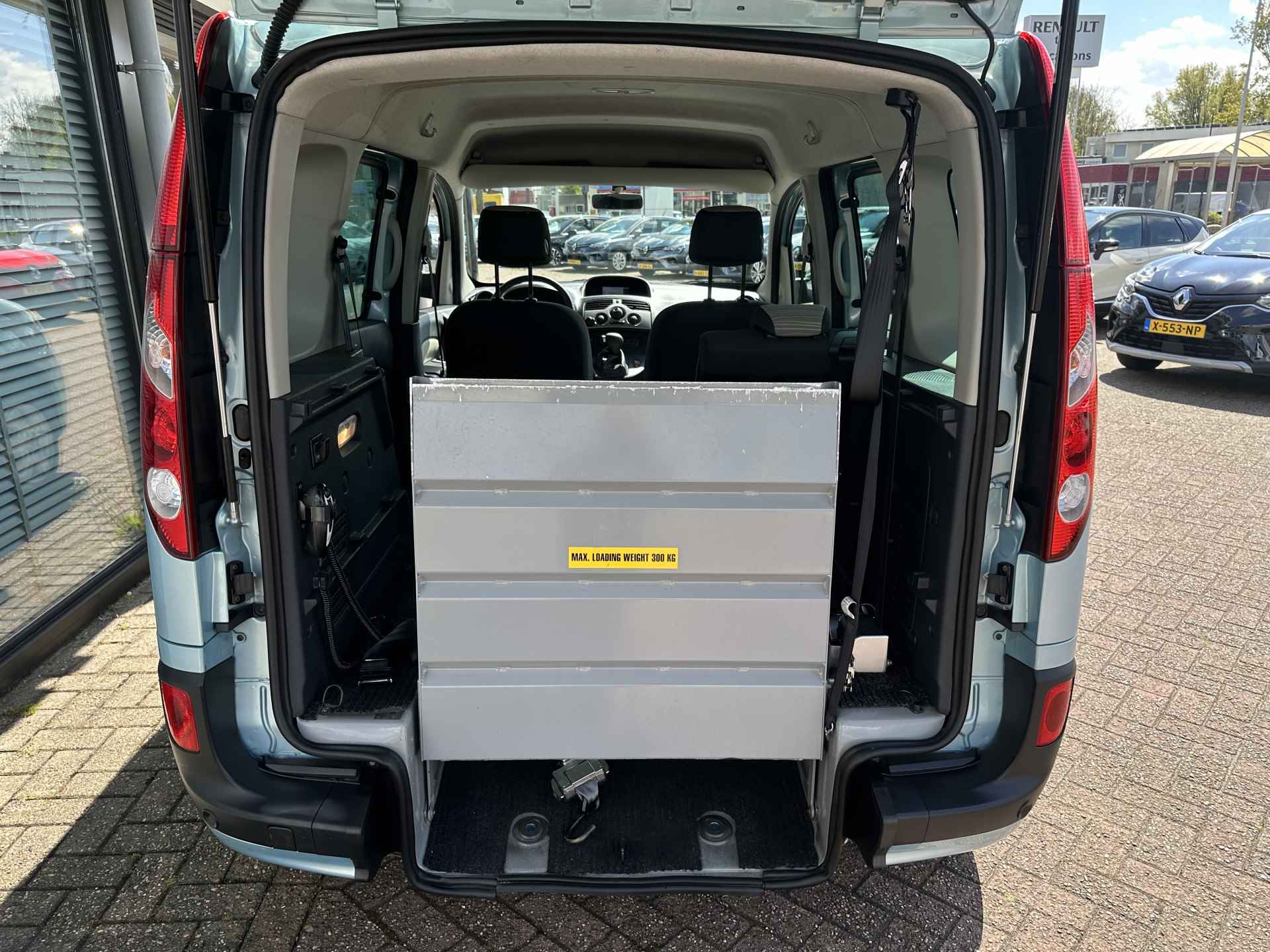 Renault Kangoo Family 1.6-16V Automaat | Rolstoelauto | 3+1 | airco | rolstoel | aanpassing | tijdelijk gratis Top Afleverpakket twv Eur 695 - 14/38