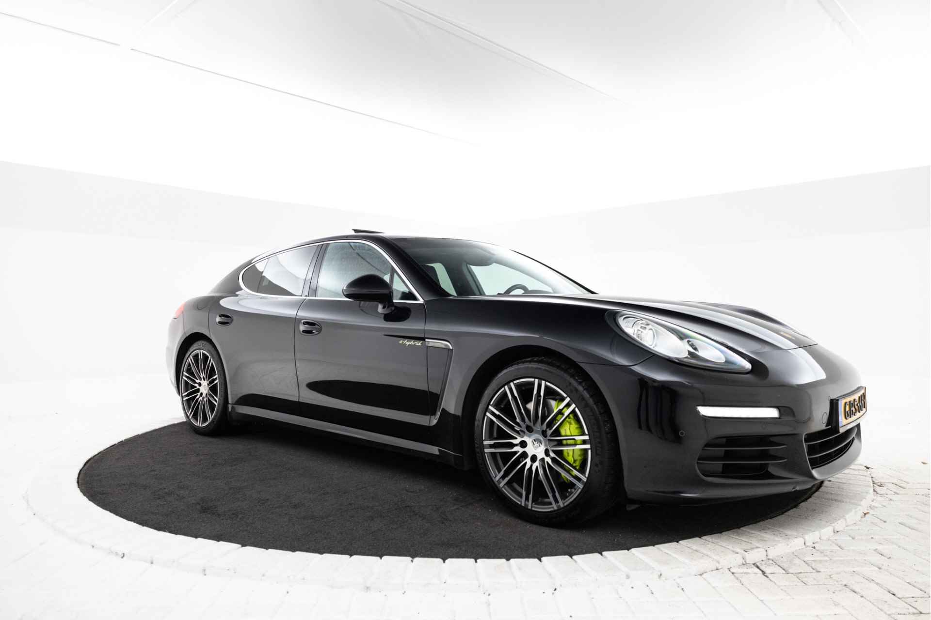 Porsche Panamera 3.0 S E-Hybrid - Dealer Onderhouden, Cruise Control, Navigatie, LEER - 3/41