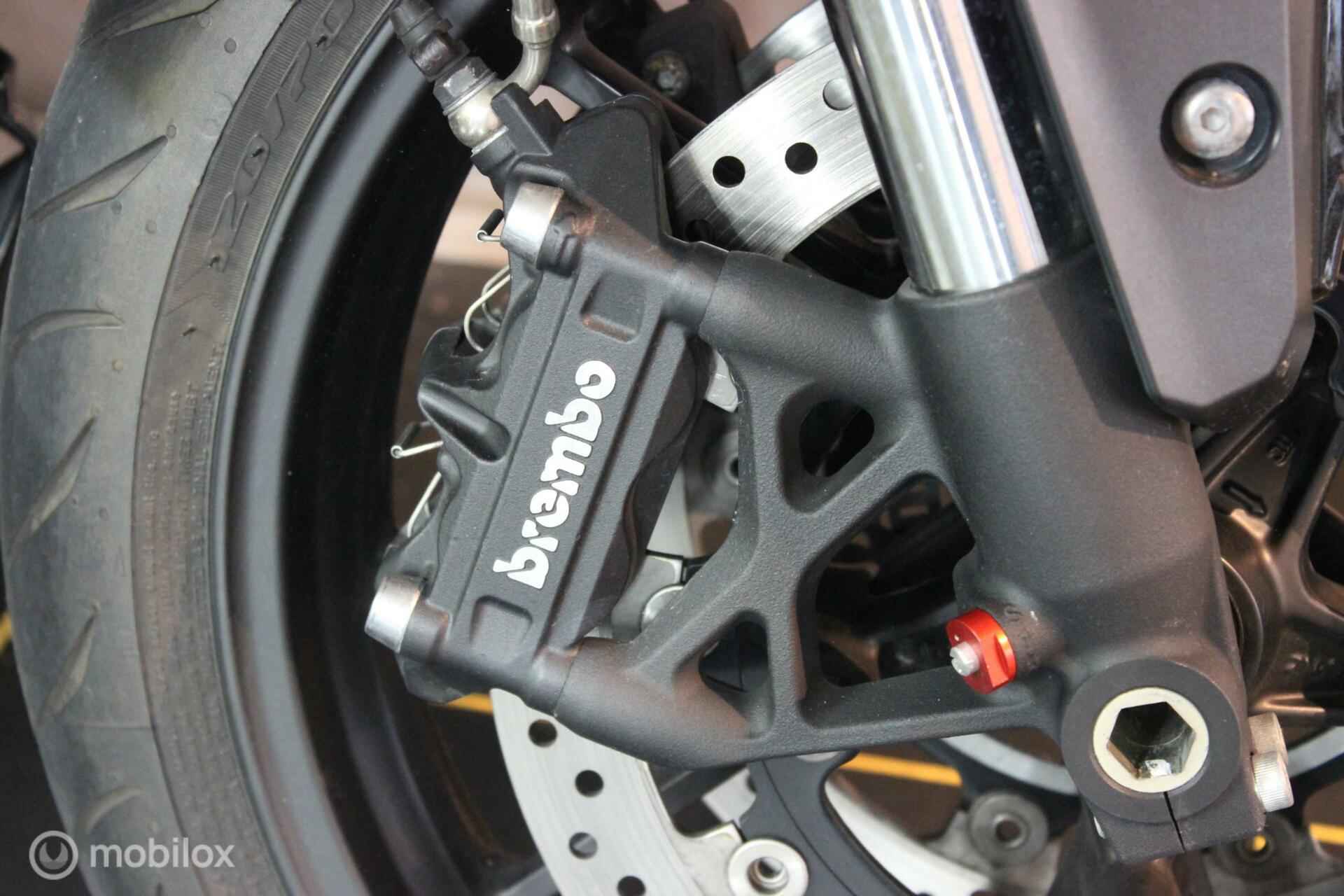 Triumph Speed Triple ABS - 8/11