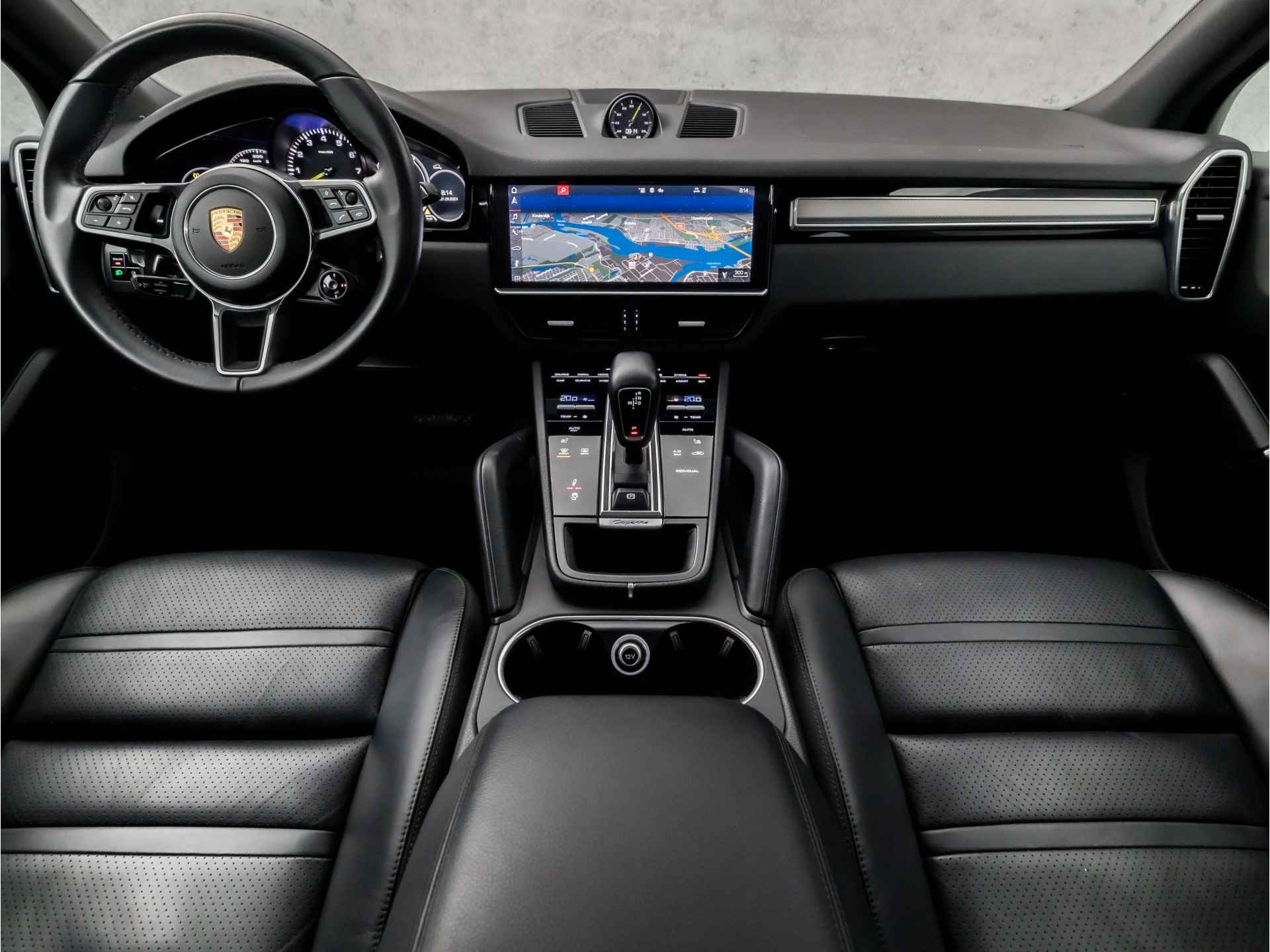 Porsche Cayenne 3.0 E-Hybrid 463Pk (PANORAMADAK, SPORTCHRONO PAKKET, 1e EIGENAAR, ORG NEDERLANDS, SFEERVERLICHTING, 14 WEGEN SPORTSTOELEN, KEYLESS, LUCHTVERING, APPLE CARPLAY, DAB+, STUURWIEL VERWARMD, NIEUWSTAAT) - 6/46