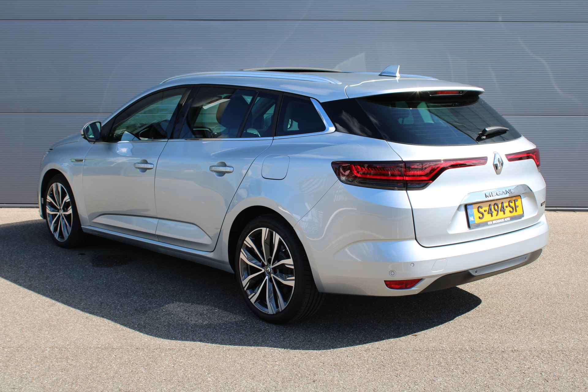 Renault Mégane Estate 1.6 E-Tech Plug-In Hybrid 160 Techno automaat | KEYLESS | OPEN DAK | NAVI | TREKHAAK | - 11/40