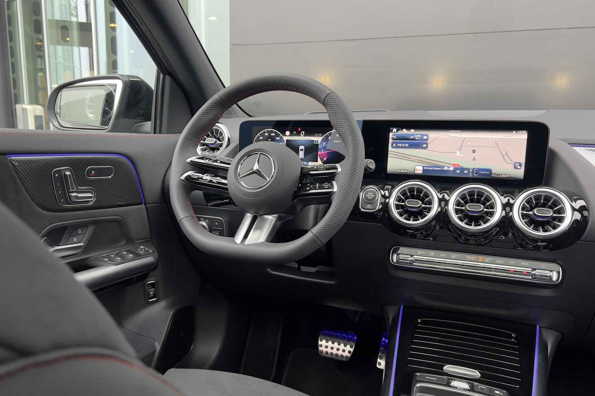 Mercedes-Benz GLA GLA 180 Automaat Star Edition AMG Line | Premium Plus Pakket | Nightpakket | Distronic | Trekhaak - 7/25