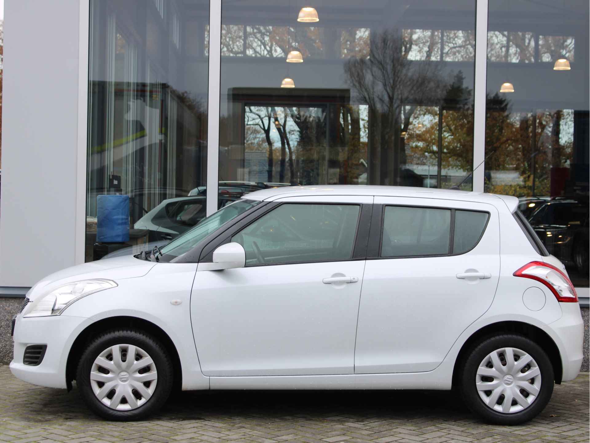 Suzuki Swift 1.2 Comfort EASSS Stoelverwarming, Radio-cd Speler, Airco - 13/29