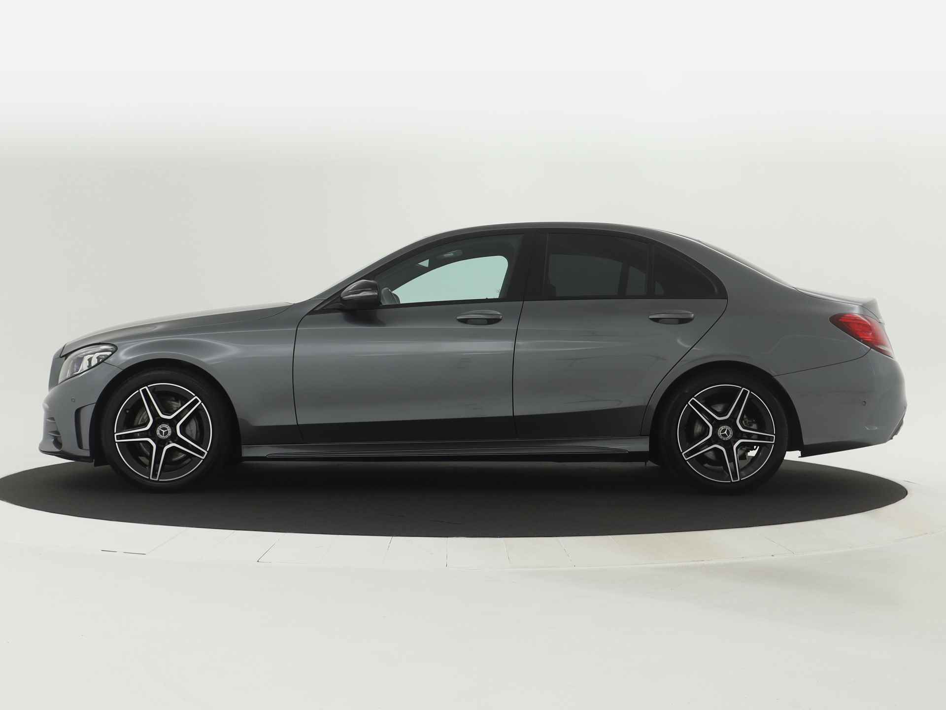 Mercedes-Benz C-Klasse 180 Business Solution AMG Styling | Night pakket Inclusief 24 maanden Mercedes-Benz Certified garantie voor Europa. - 4/44