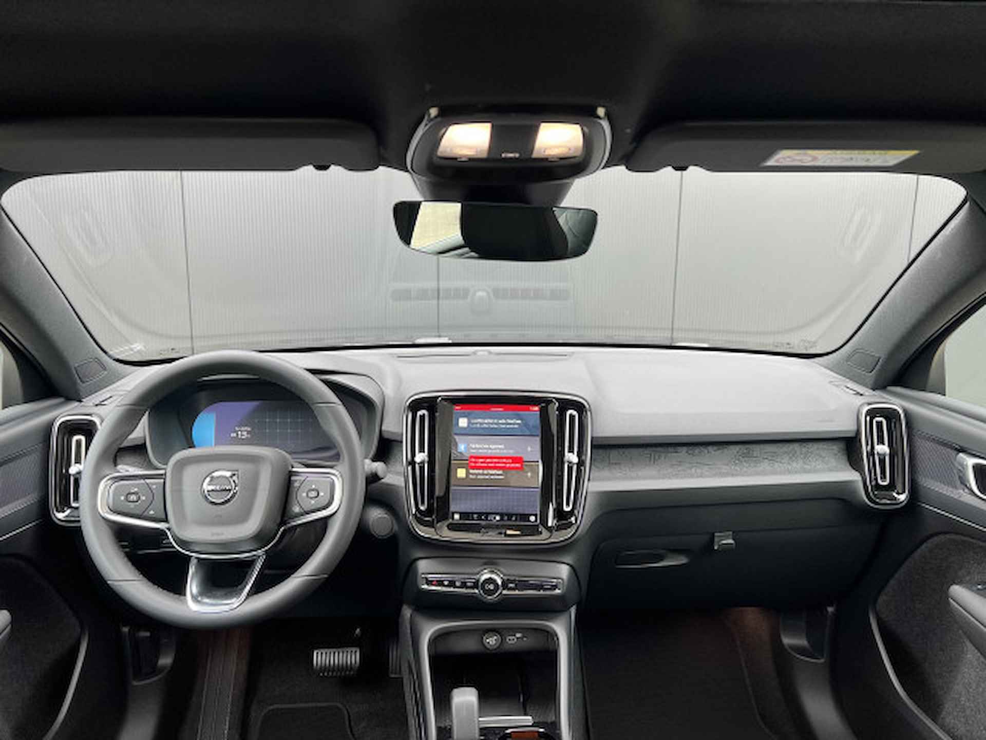 Volvo C40 Single Motor Extended Range Plus 82 kWh | 4,99% Financial Lease ! | Trekhaak | Luxe Bekleding | Snel Leverbaar! | Van €61.000 na - 5/34