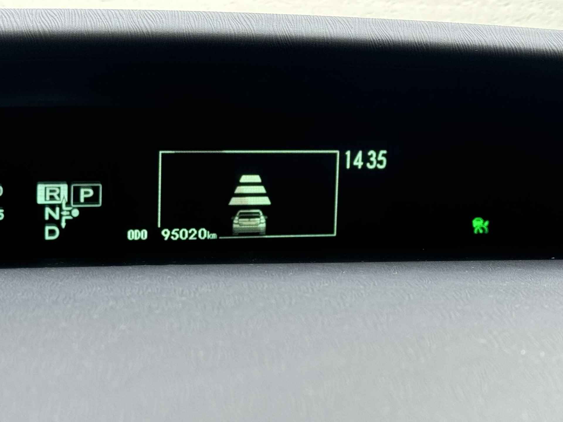 Toyota Prius 1.8 Executive Business / Navigatie / Headup Display / Schuif&kantel Dak / Stoelverwarming / Parkeersensoren + Camera / Cruise / Clima / DAB / Licht en Regensensor / Start&Stop / NAP / - 40/54