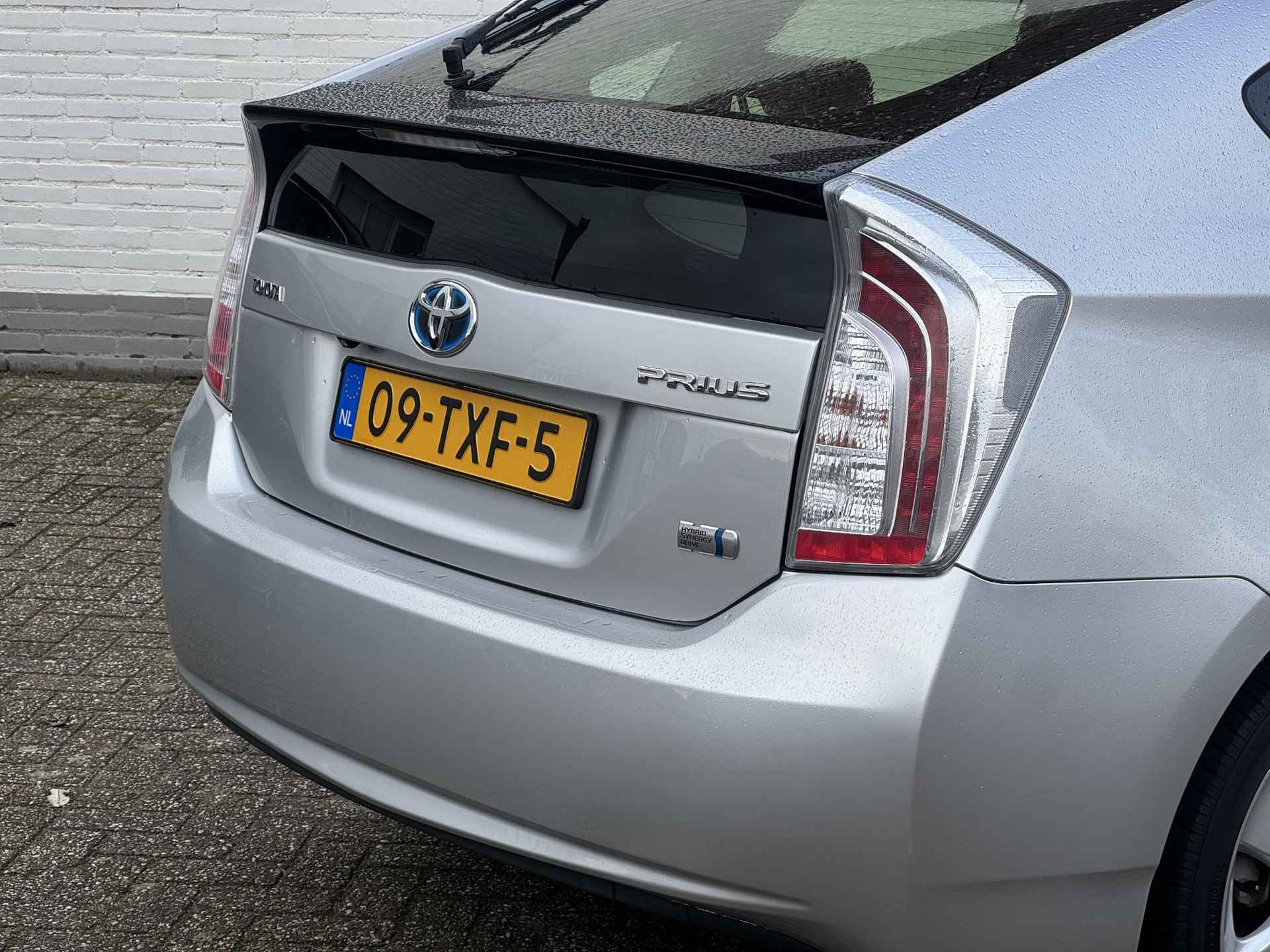 Toyota Prius 1.8 Executive Business / Navigatie / Headup Display / Schuif&kantel Dak / Stoelverwarming / Parkeersensoren + Camera / Cruise / Clima / DAB / Licht en Regensensor / Start&Stop / NAP / - 46/54