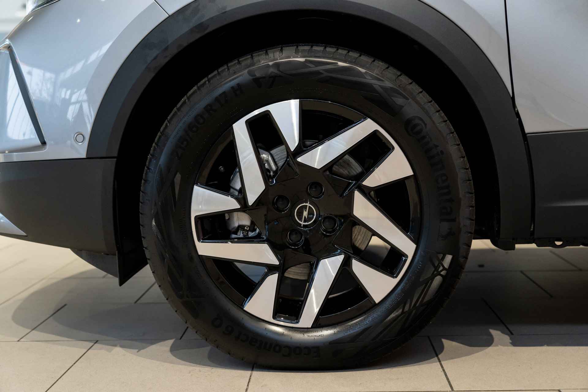Opel Mokka Electric Elegance 50-kWh 11kw 3-Fase | Groot Scherm | Camera | Navigatie | Keyless | Apple Carplay & Android Auto | Dodehoek Waarschuwing - 4/36