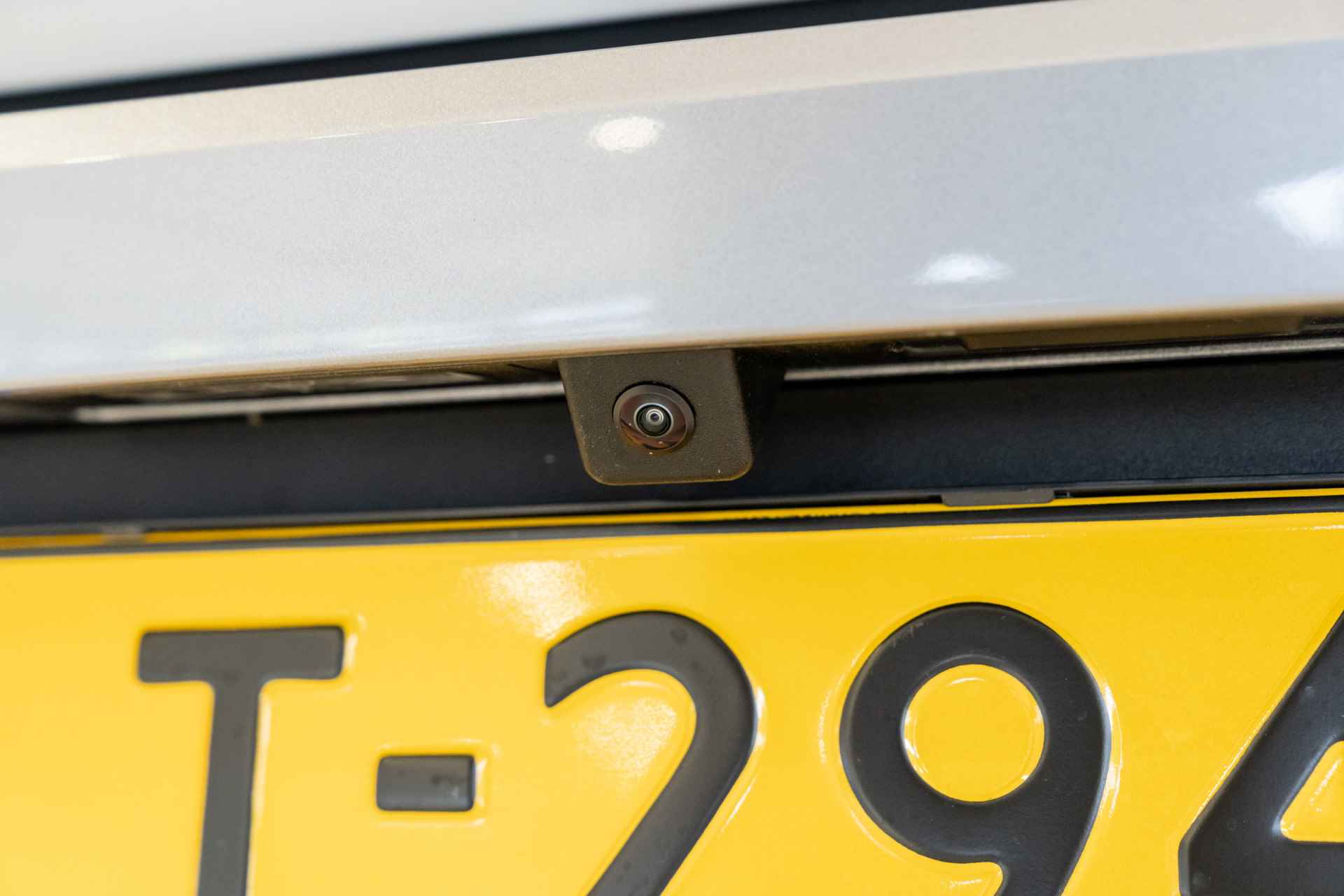 Opel Mokka Electric Elegance 50-kWh 11kw 3-Fase | Groot Scherm | Camera | Navigatie | Keyless | Apple Carplay & Android Auto | Dodehoek Waarschuwing - 9/36