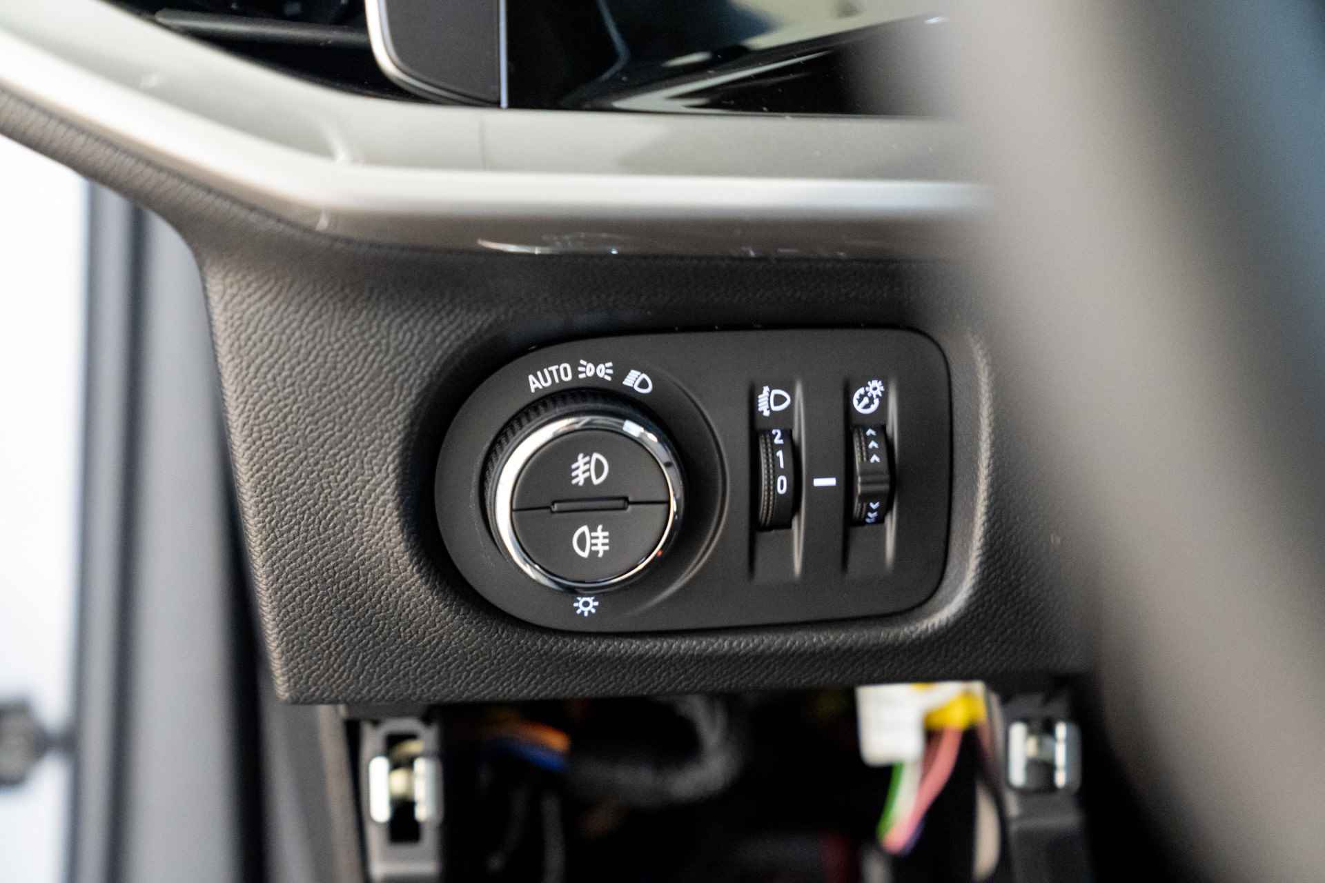 Opel Mokka Electric Elegance 50-kWh 11kw 3-Fase | Groot Scherm | Camera | Navigatie | Keyless | Apple Carplay & Android Auto | Dodehoek Waarschuwing - 16/36