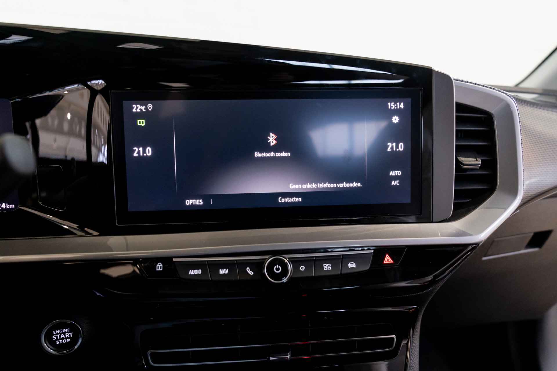 Opel Mokka Electric Elegance 50-kWh 11kw 3-Fase | Groot Scherm | Camera | Navigatie | Keyless | Apple Carplay & Android Auto | Dodehoek Waarschuwing - 28/36