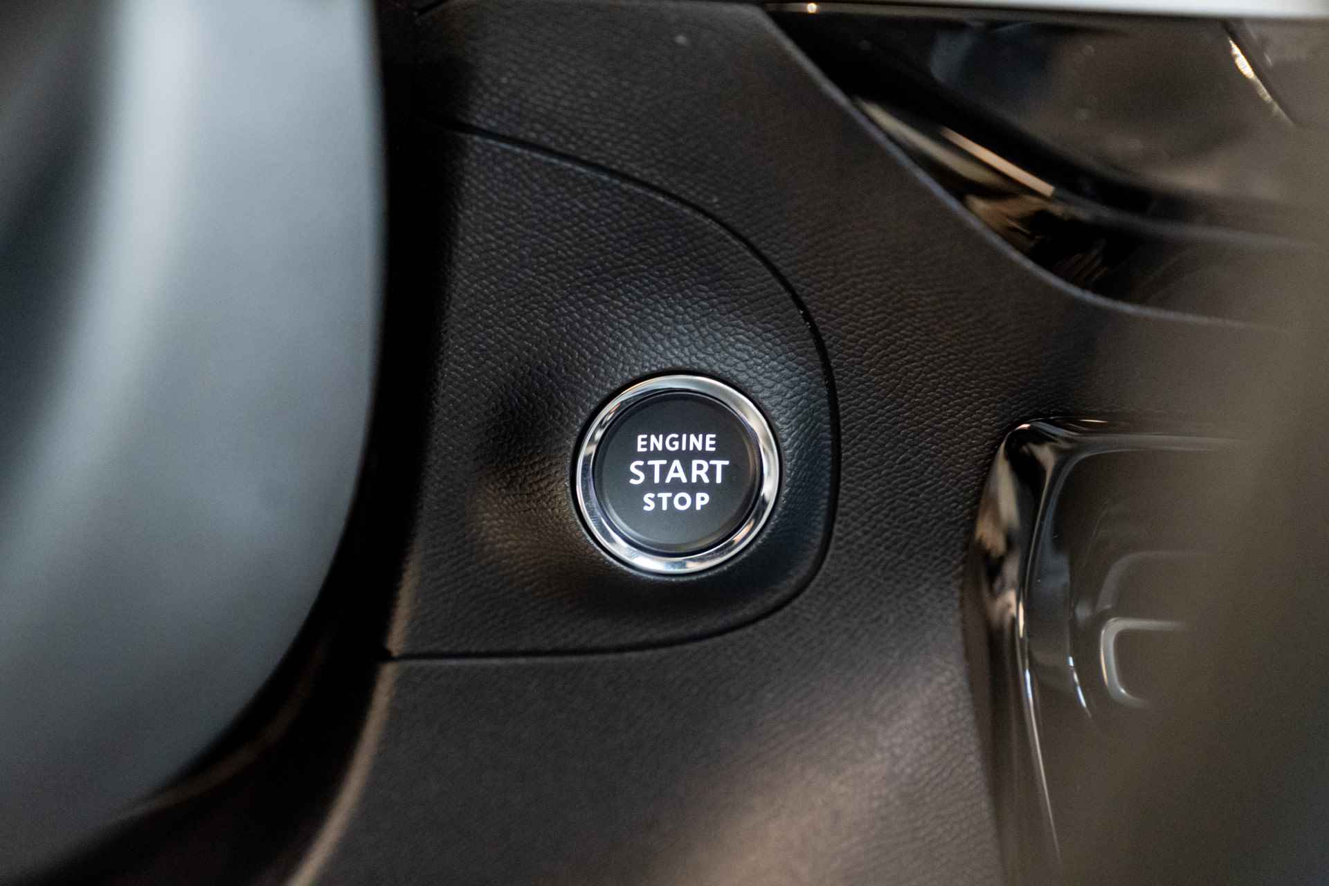 Opel Mokka Electric Elegance 50-kWh 11kw 3-Fase | Groot Scherm | Camera | Navigatie | Keyless | Apple Carplay & Android Auto | Dodehoek Waarschuwing - 32/36