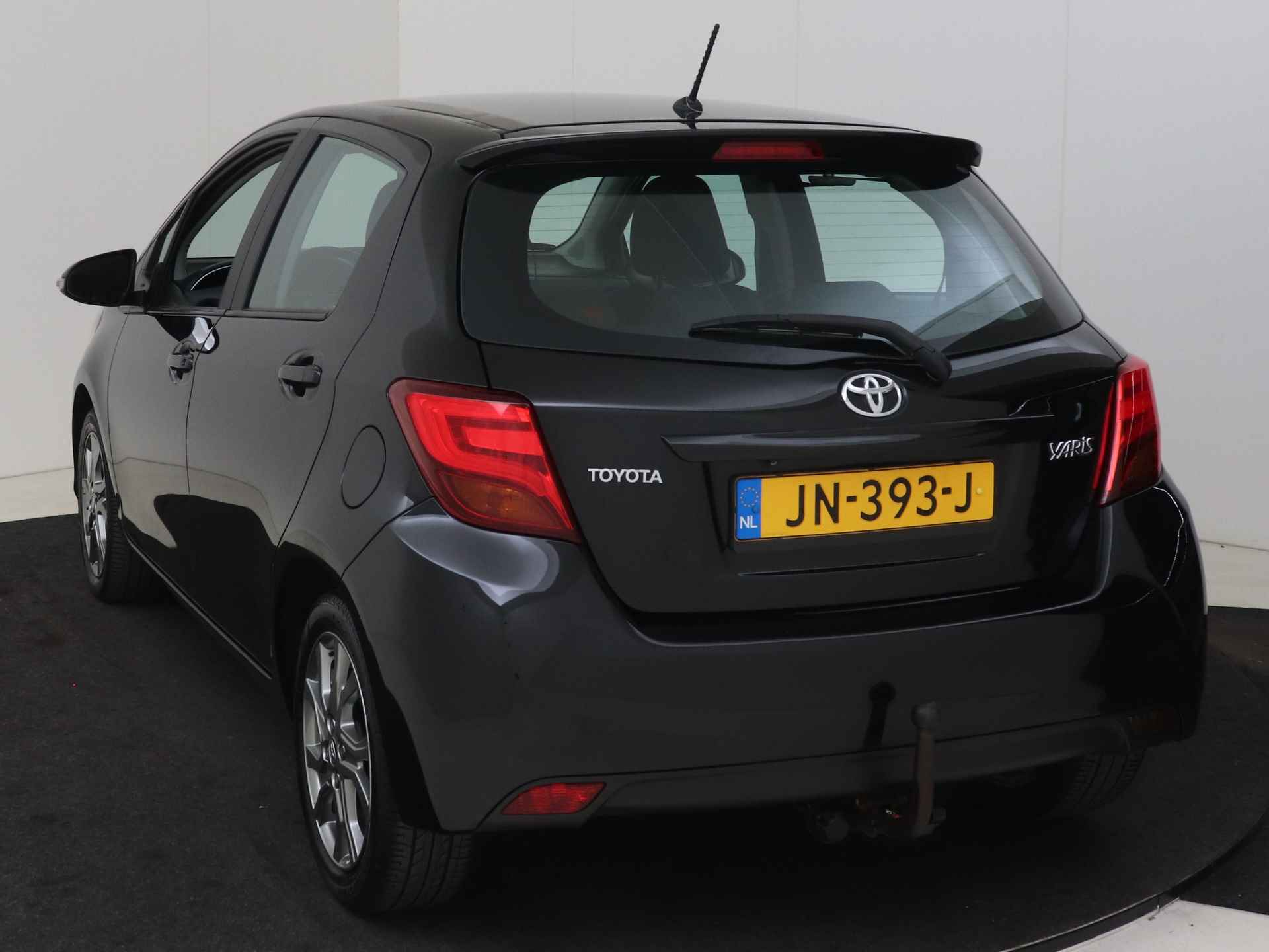 Toyota Yaris 1.3 VVT-i Dynamic I Climate Control I Cruise Control I Camera I LM Velgen I Trekhaak Afneembaar I - 3/44