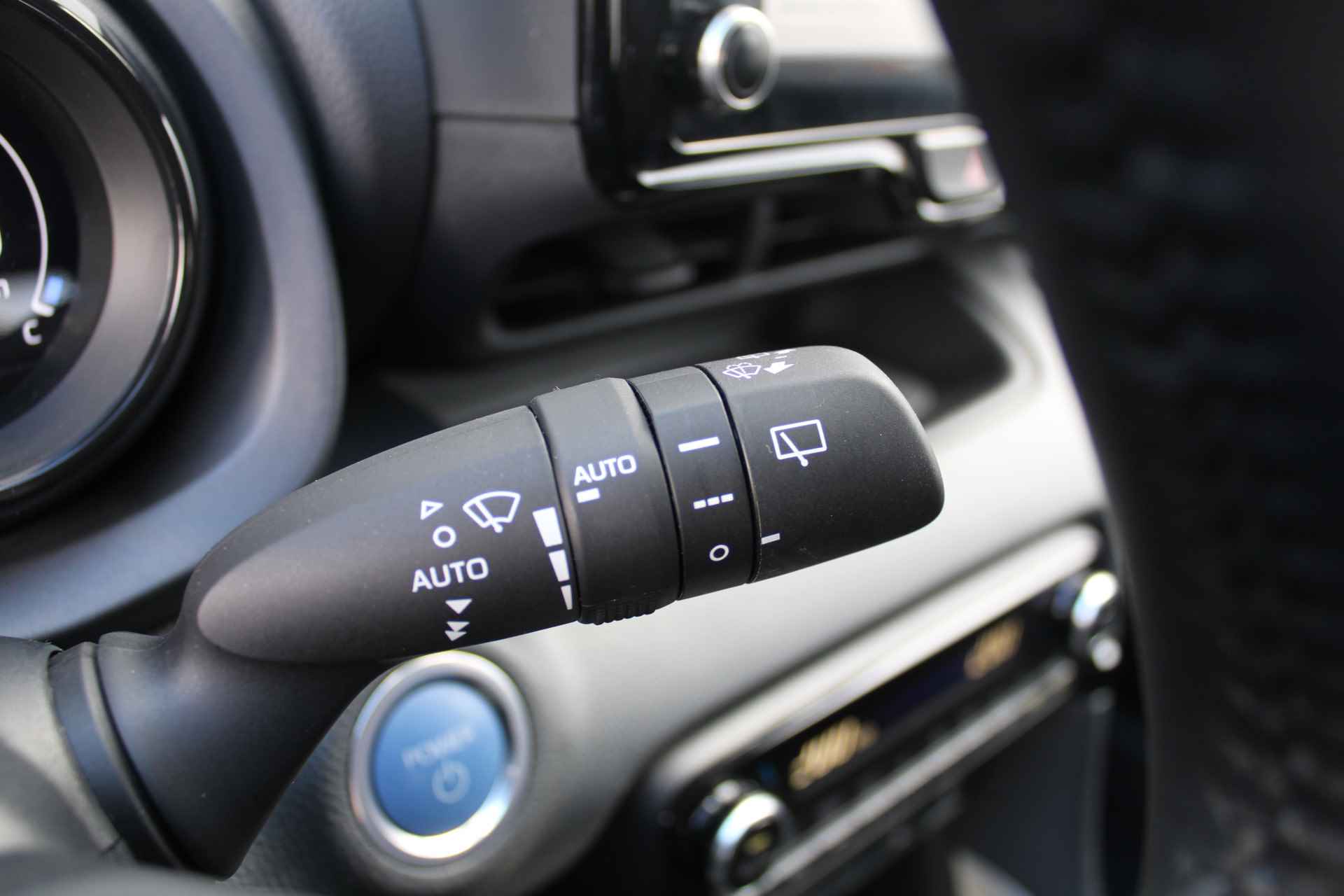 Mazda 2 Hybrid 1.5 Select | Airco | Navi | Cruise | PDC | Head-up display | Camera | - 18/37