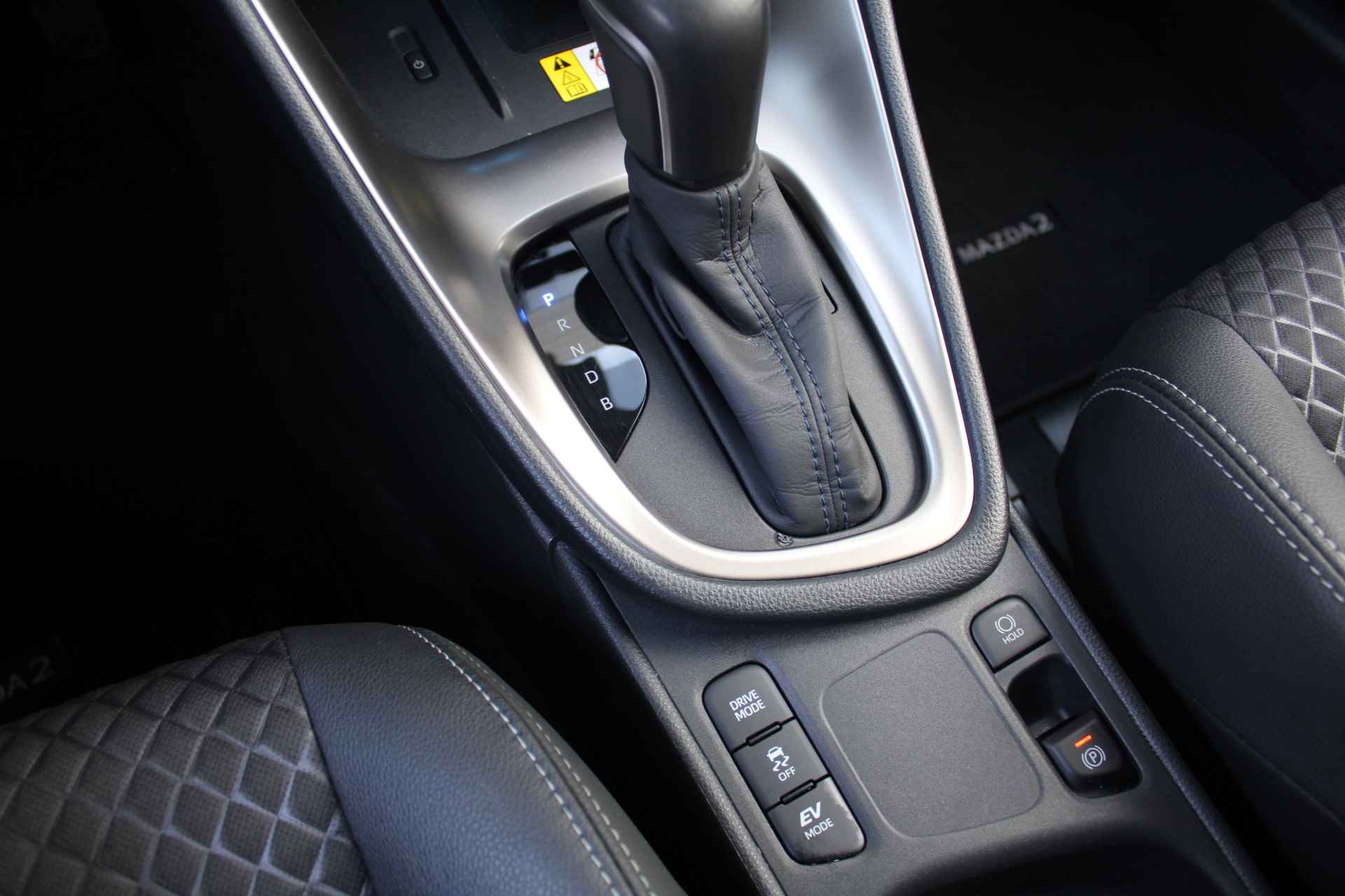 Mazda 2 Hybrid 1.5 Select | Airco | Navi | Cruise | PDC | Head-up display | Camera | - 27/37
