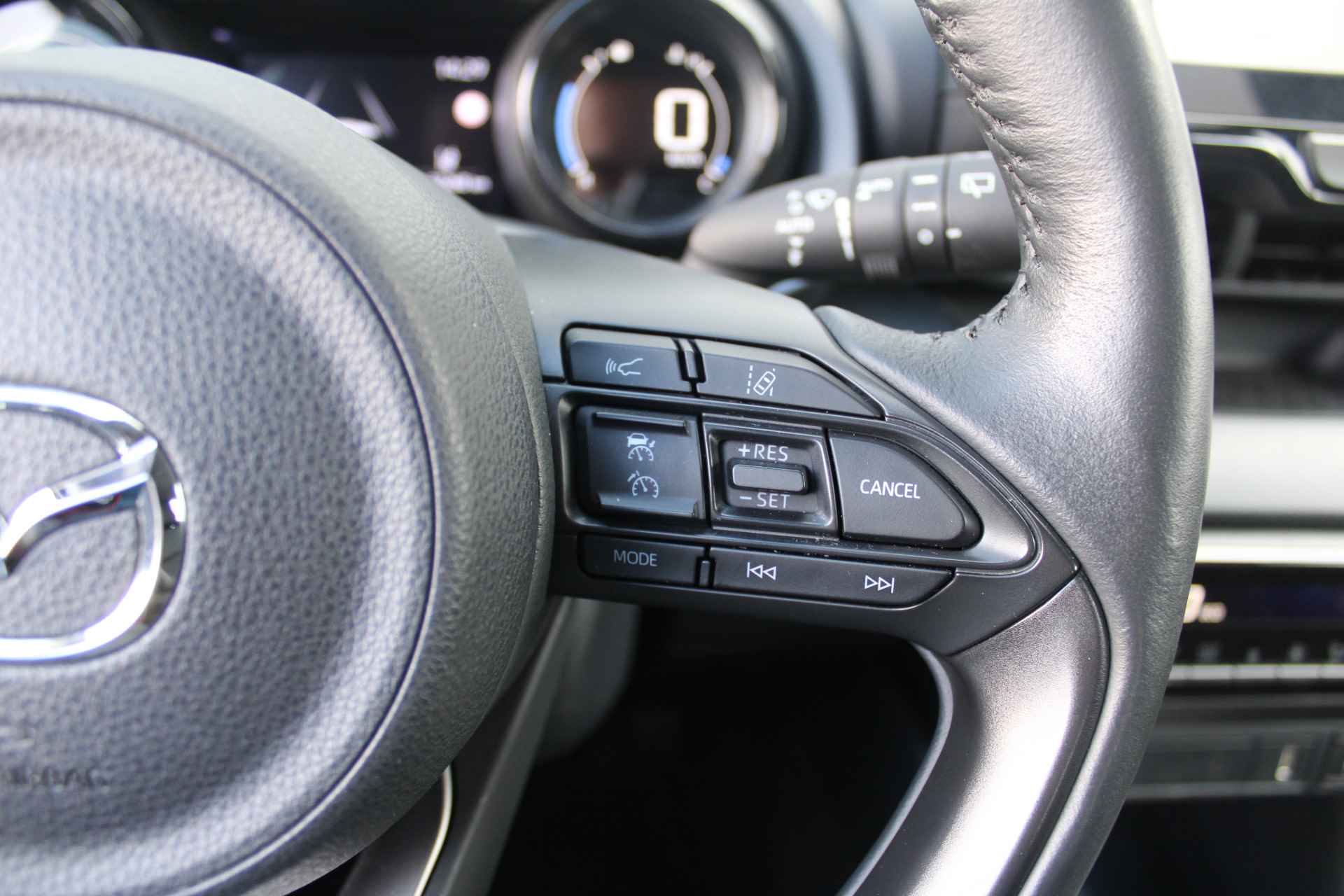Mazda 2 Hybrid 1.5 Select | Airco | Navi | Cruise | PDC | Head-up display | Camera | - 17/37