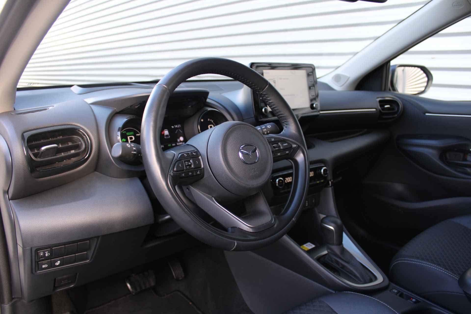 Mazda 2 Hybrid 1.5 Select | Airco | Navi | Cruise | PDC | Head-up display | Camera | - 32/37