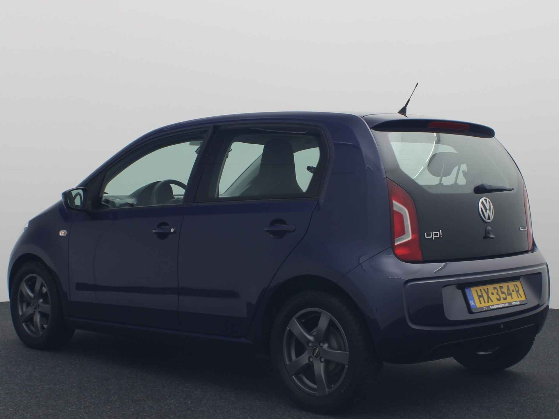 Volkswagen up! 1.0 move up! BlueMotion AUTOMAAT / NAVI / CRUISE CONTROL / PDC / BLUETOOTH / NL-AUTO - 4/36