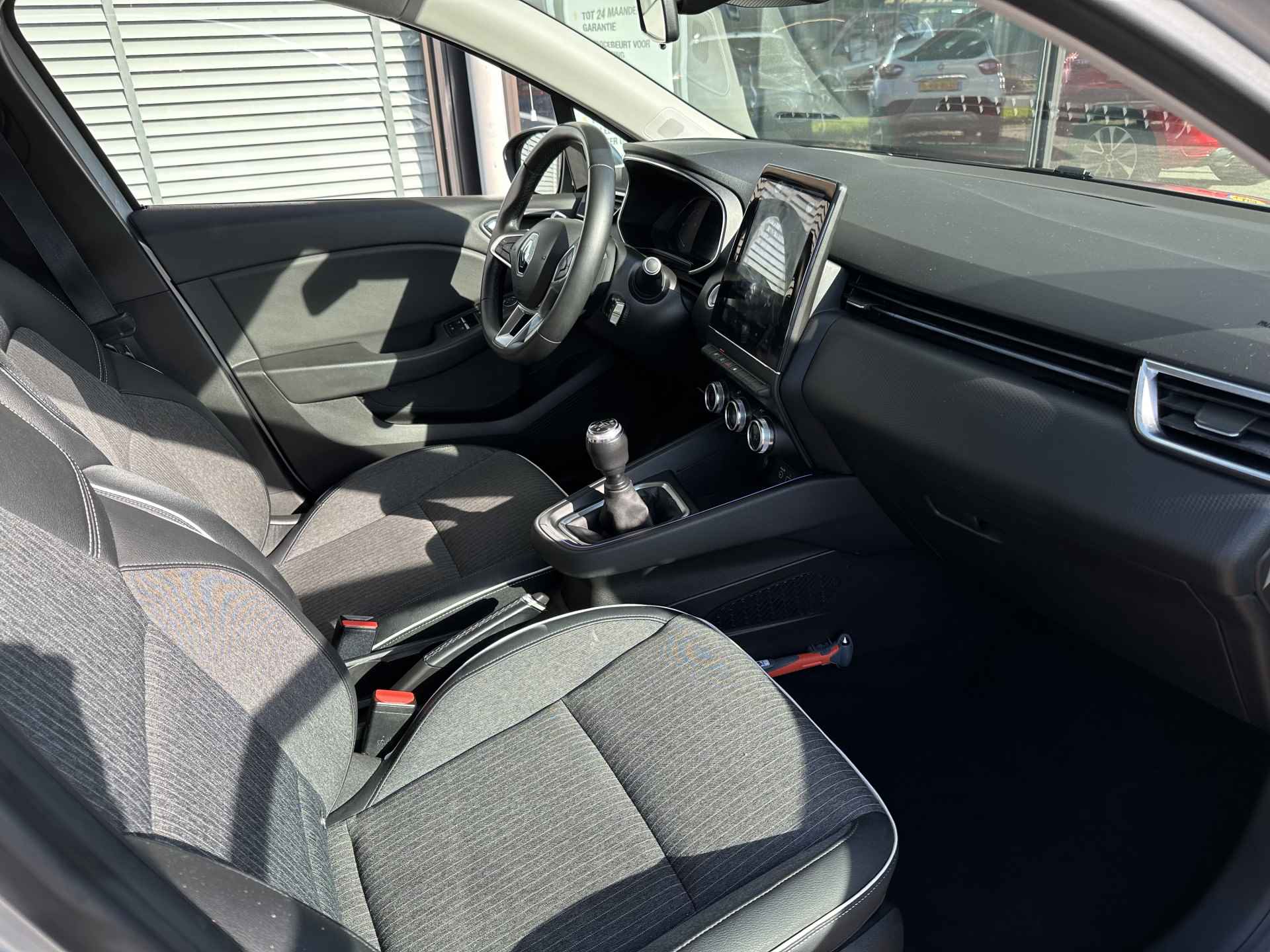 Renault Clio 1.0 TCe Intens | trekhaak | groot navischerm | parkeersensor v+a | camera | tijdelijk gratis Top Afleverpakket twv Eur 695 - 9/49