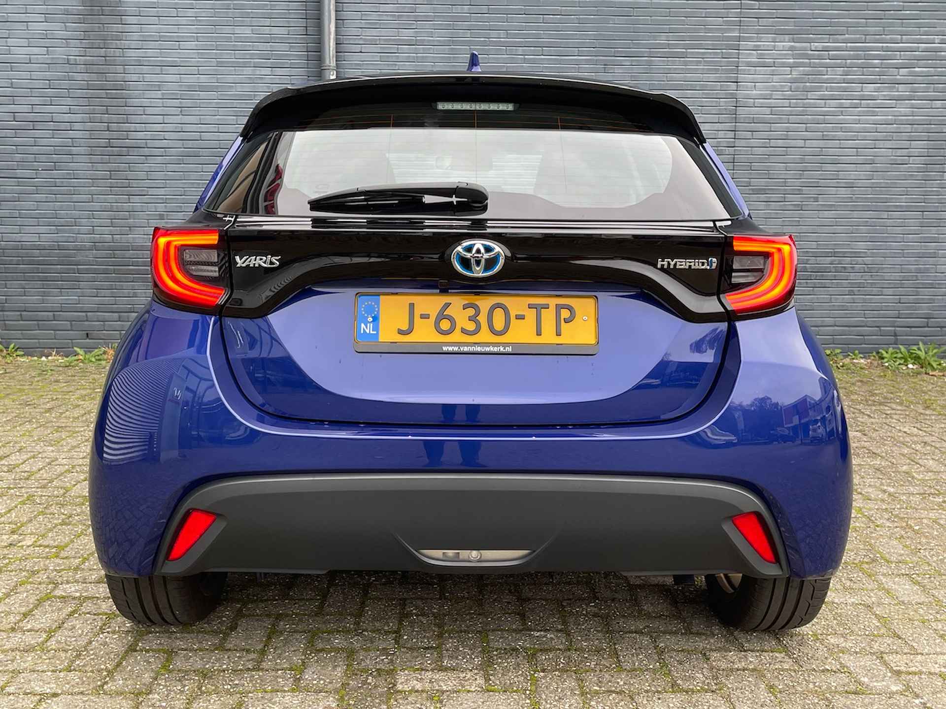 Toyota Yaris 1.5 Hybrid 116pk Automaat First Edition | Navigatie&Carplay | Parkeercamera | Full Led Verlichting | Climatecontrol | Adaptieve Cruisecontrol | - 12/39