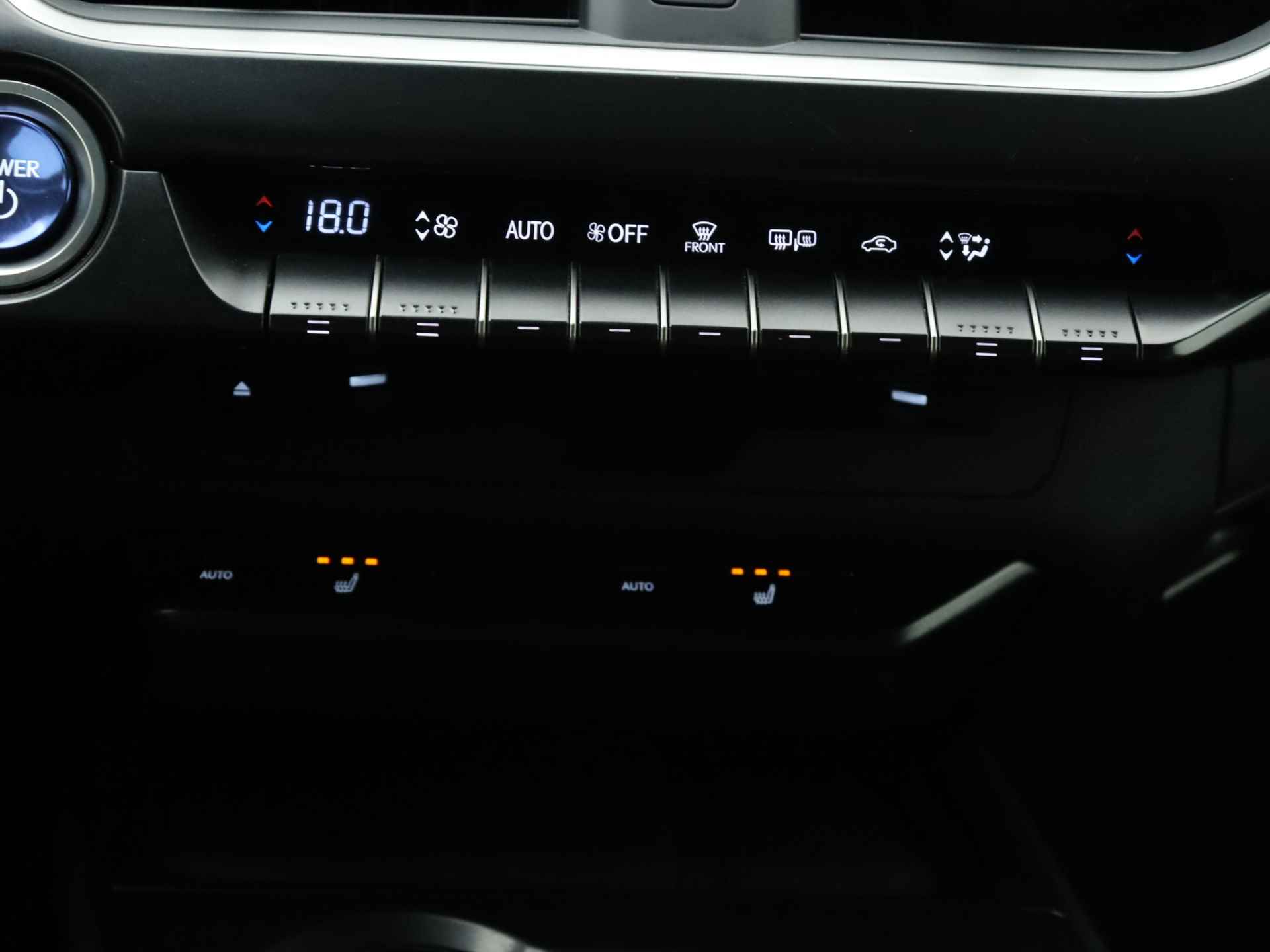 Lexus UX 250h AWD Sport Edition | Navigatie | Stoelverwarming | Leder | Elektrische Achterklep | - 10/39