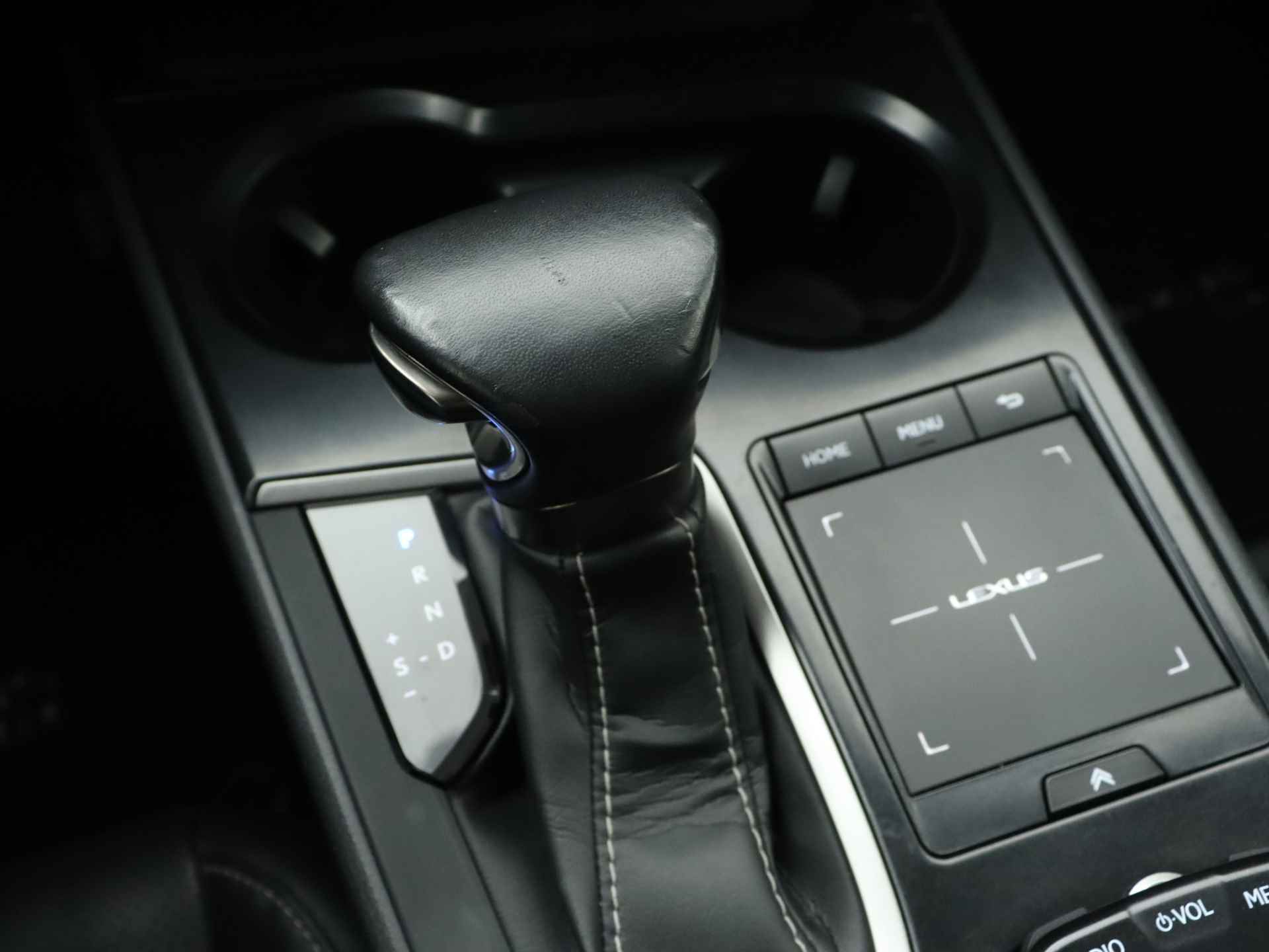 Lexus UX 250h AWD Sport Edition | Navigatie | Stoelverwarming | Leder | Elektrische Achterklep | - 11/39
