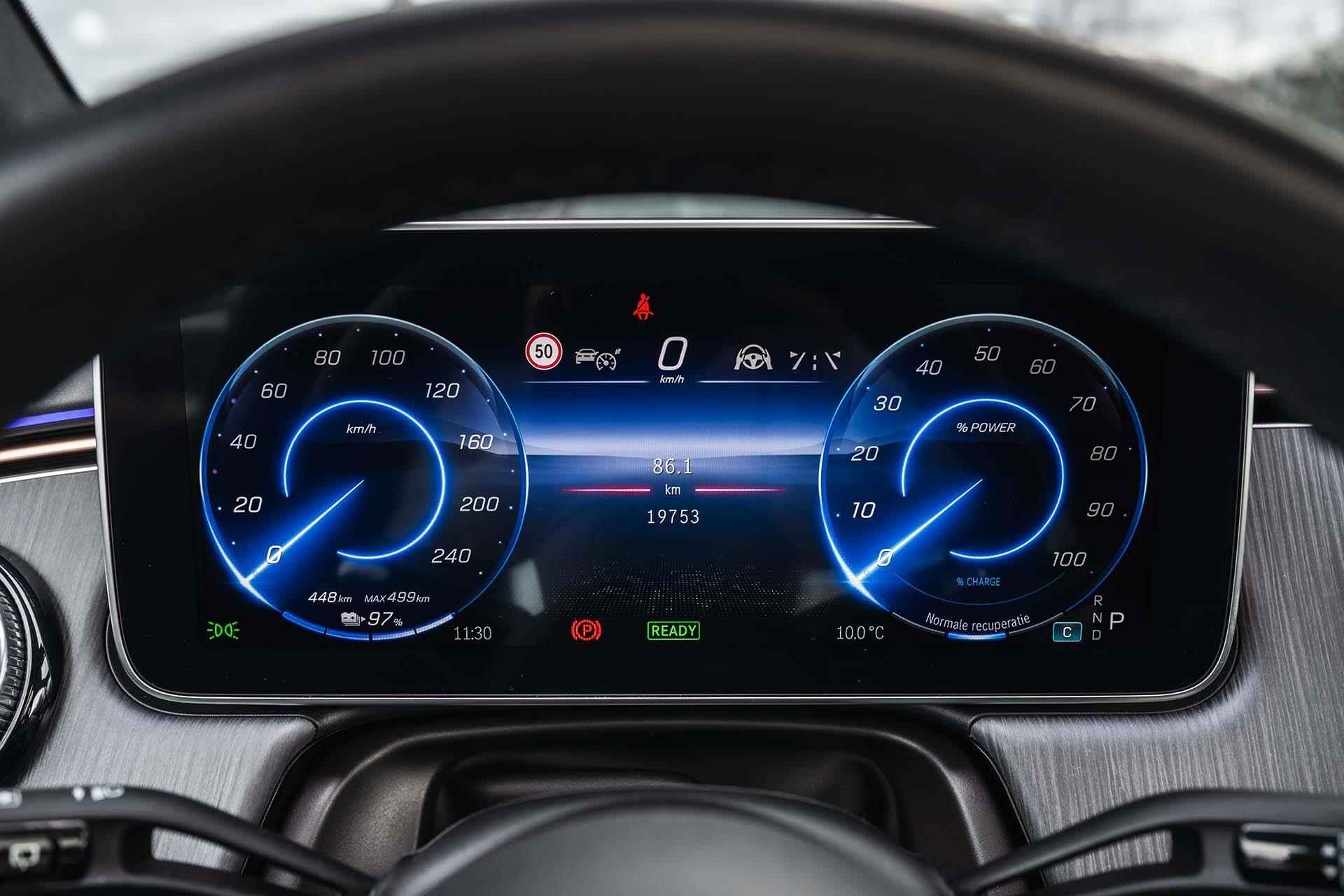 Mercedes-Benz EQE SUV 350+ AMG Premium | Trekhaak | Burmester 3D | Panoramadak | Rij-Assistentiepakket + | Smaragd Groen | 360-camera | Luchtvering | Digital Light | 22" | Keyless Entry | Apple Carplay | - 26/41